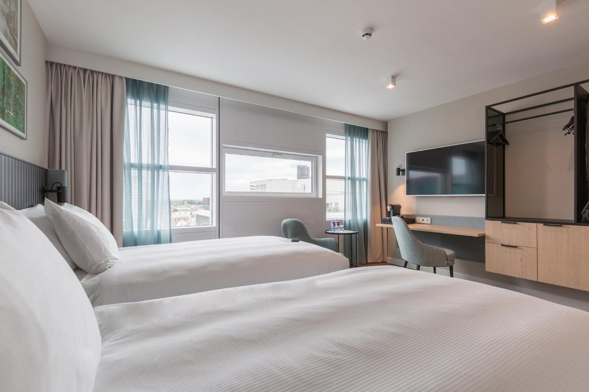 Standard Twin Room - Photo 2