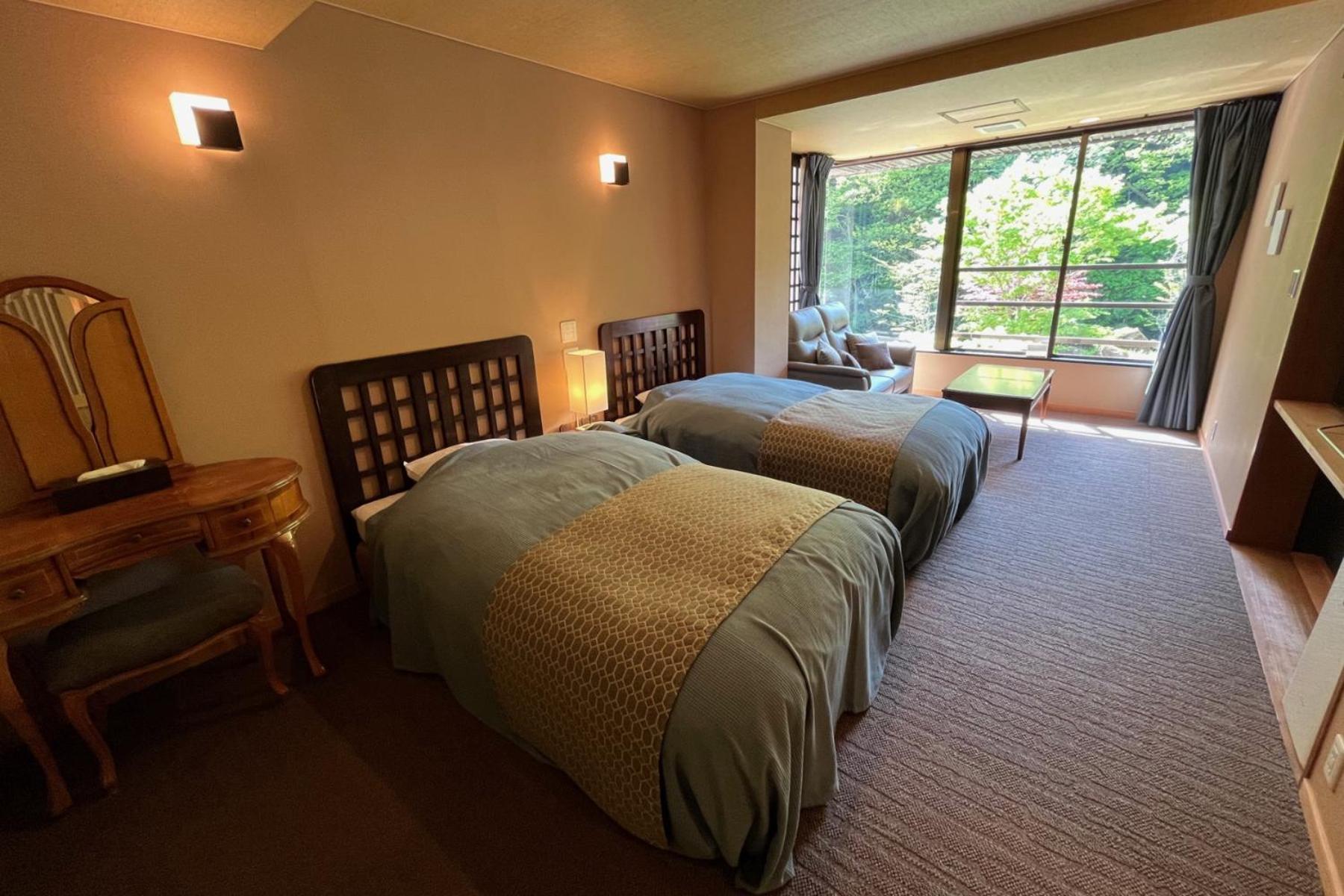 Twin Room with Private Bathroom