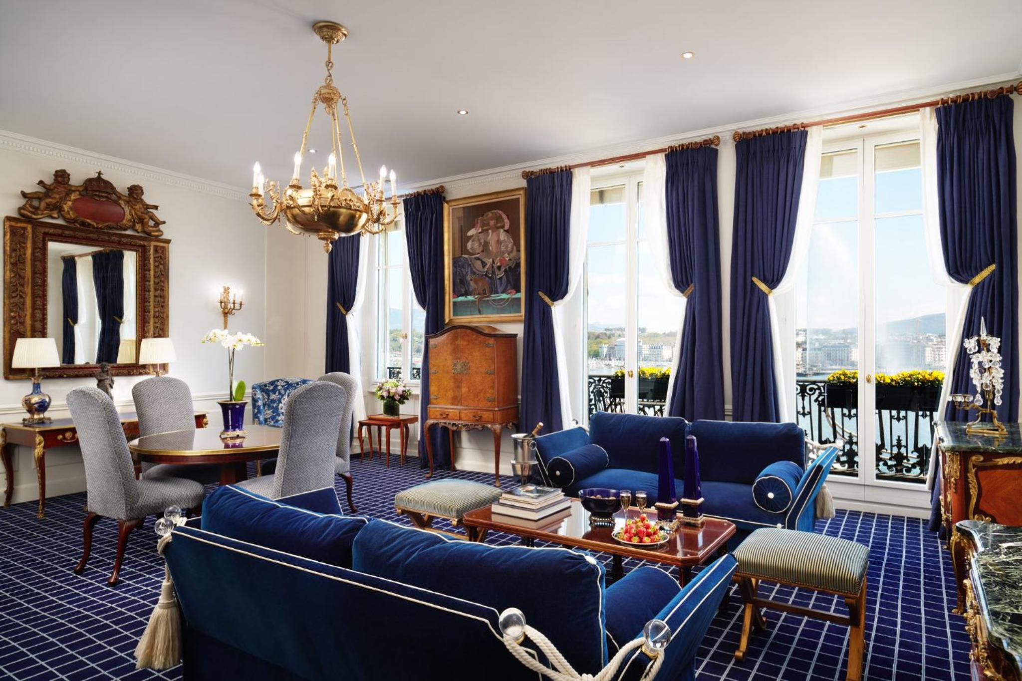 Presidential Suite with Lake View
