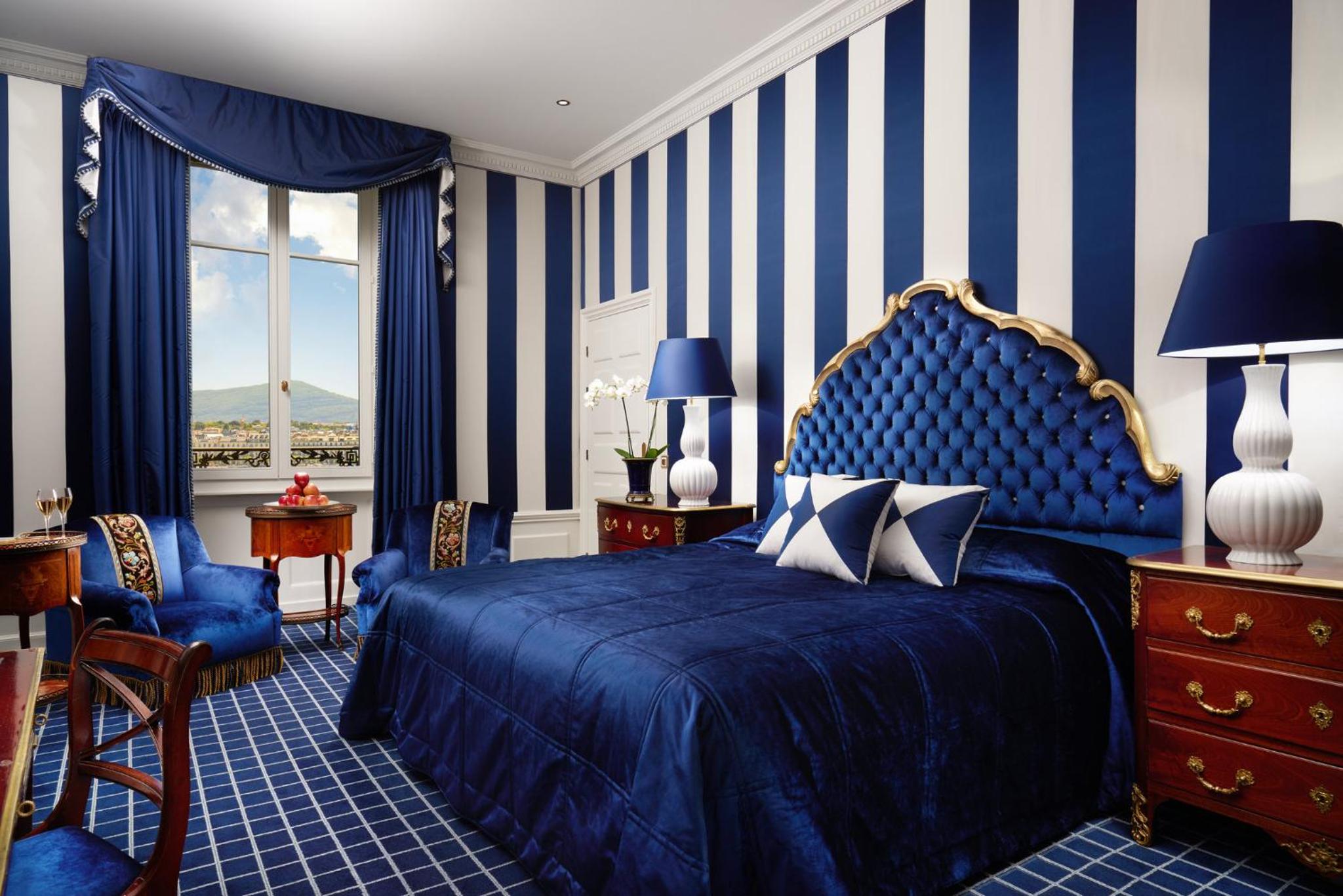 Exclusive King Room with Lake View thumbnail 6