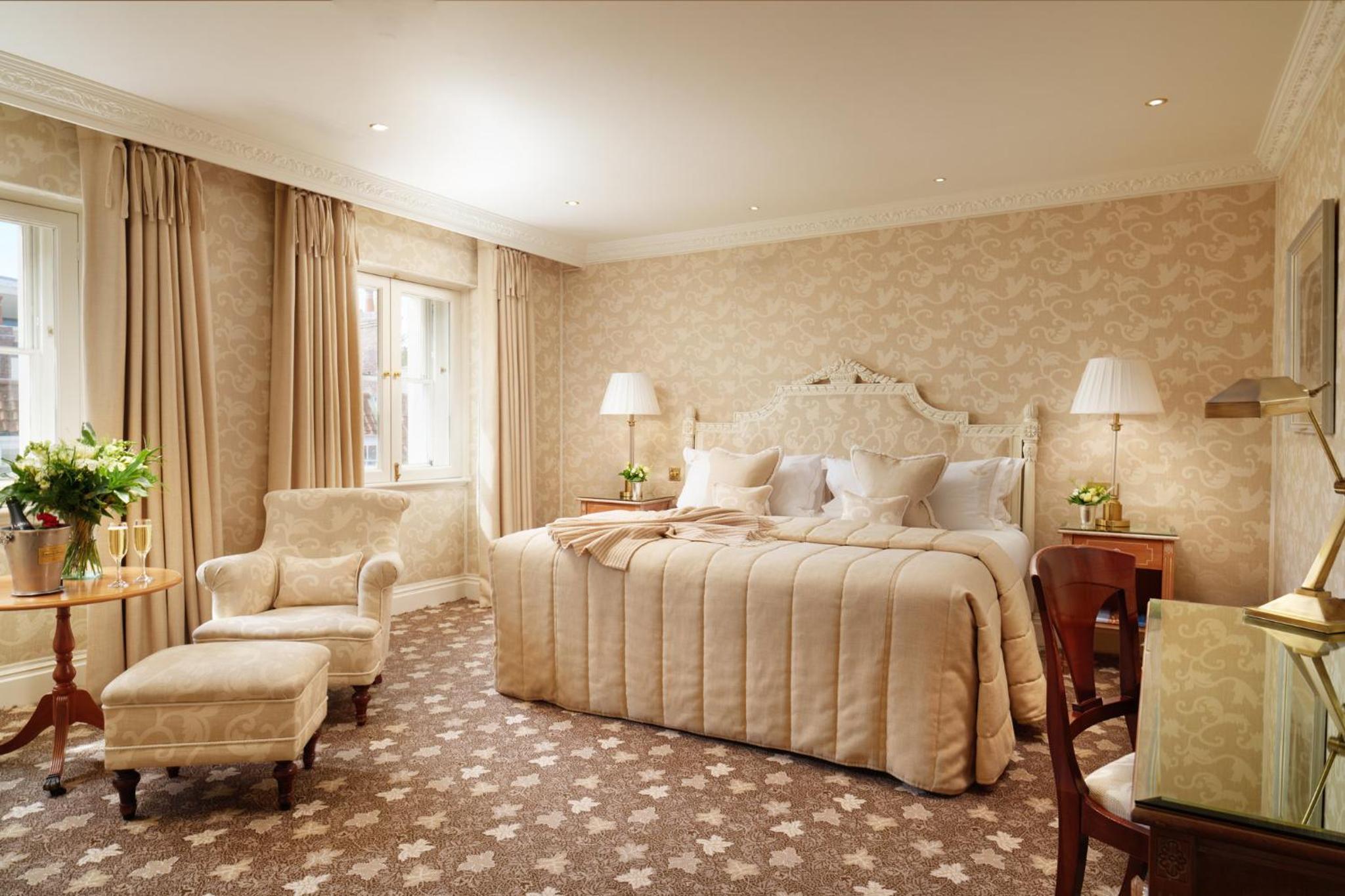 Superior King or Twin Room - Photo 8