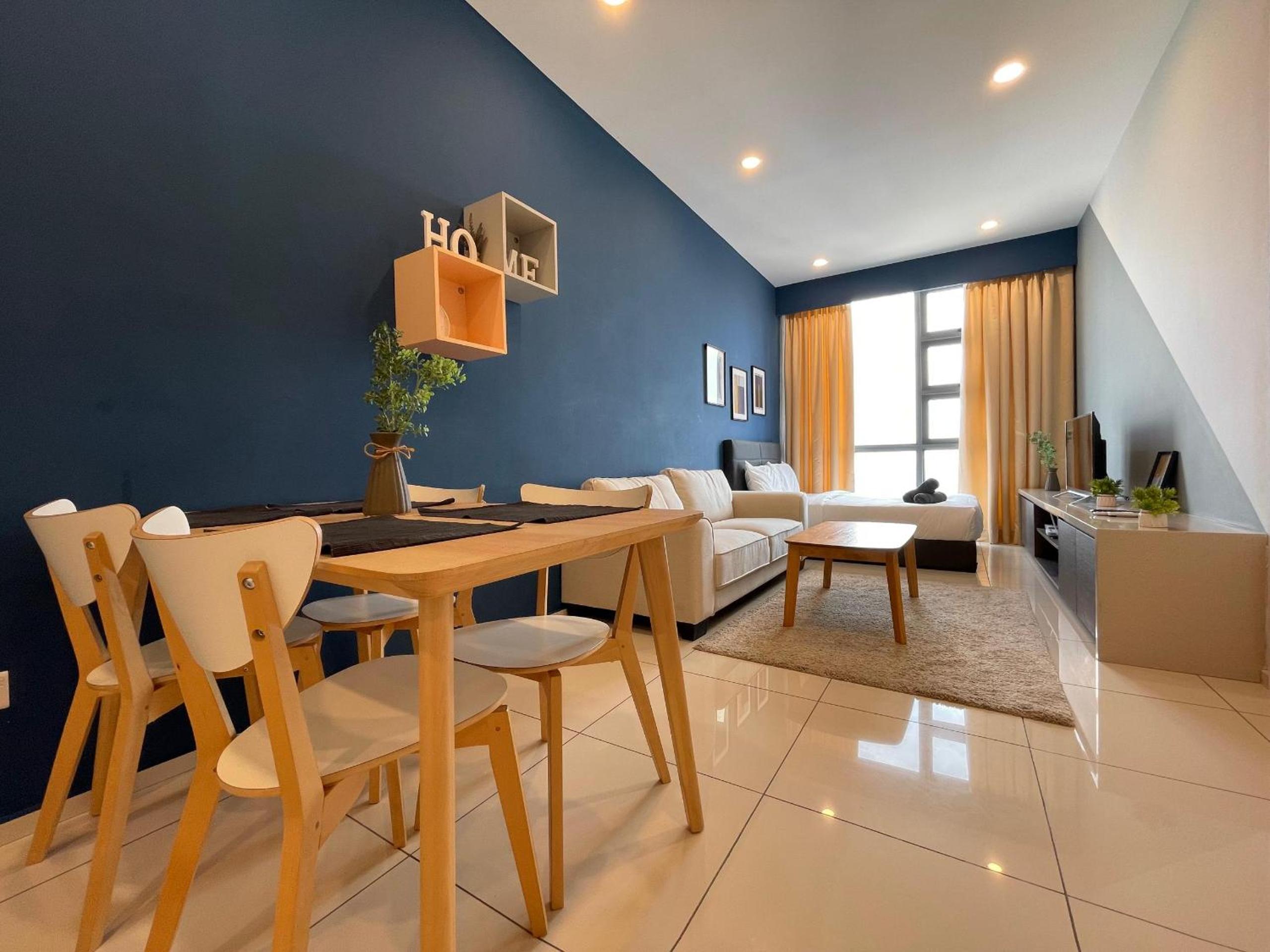 Deluxe Family Suite
