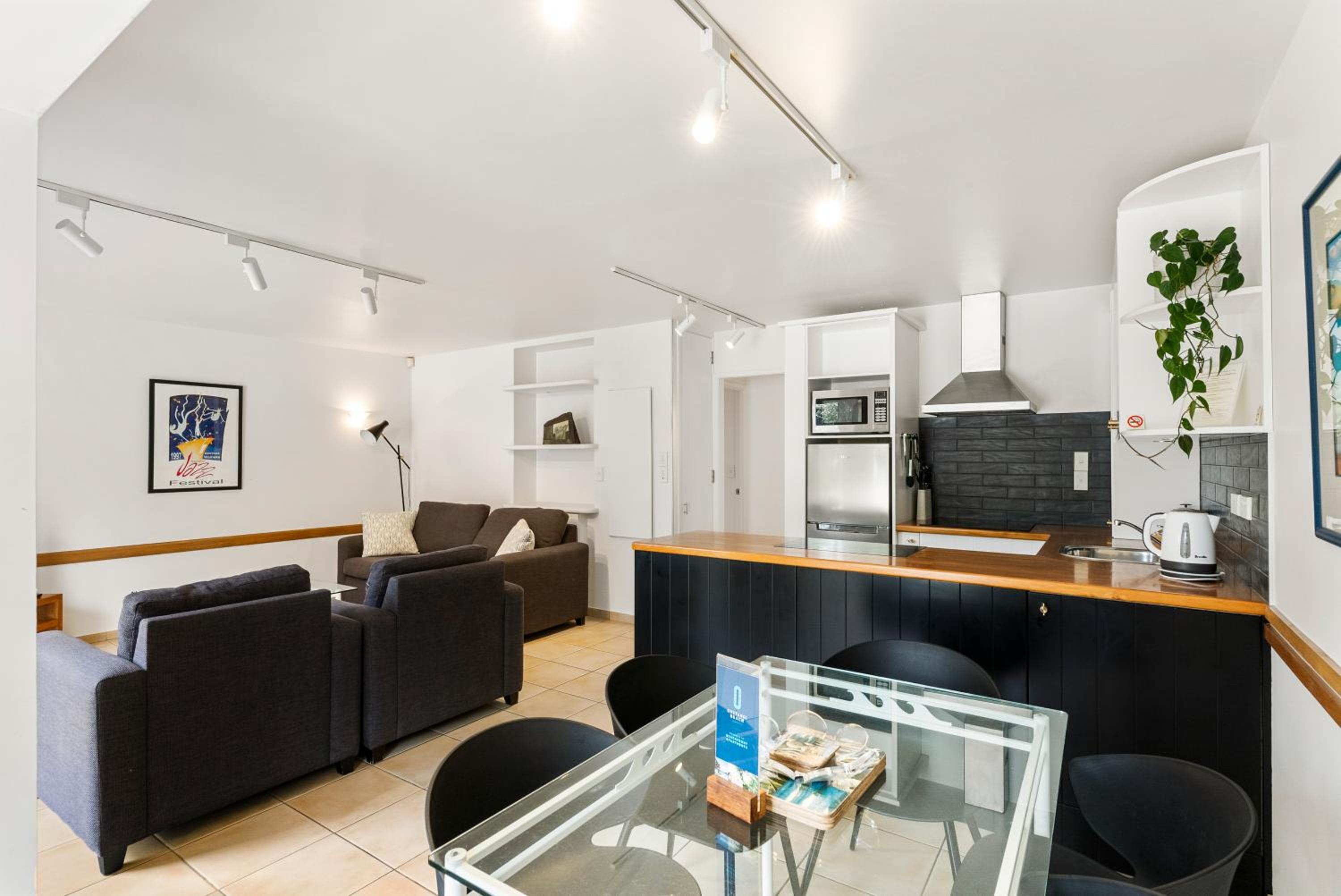 Two-Bedroom Apartment - Oceanfront photo 2
