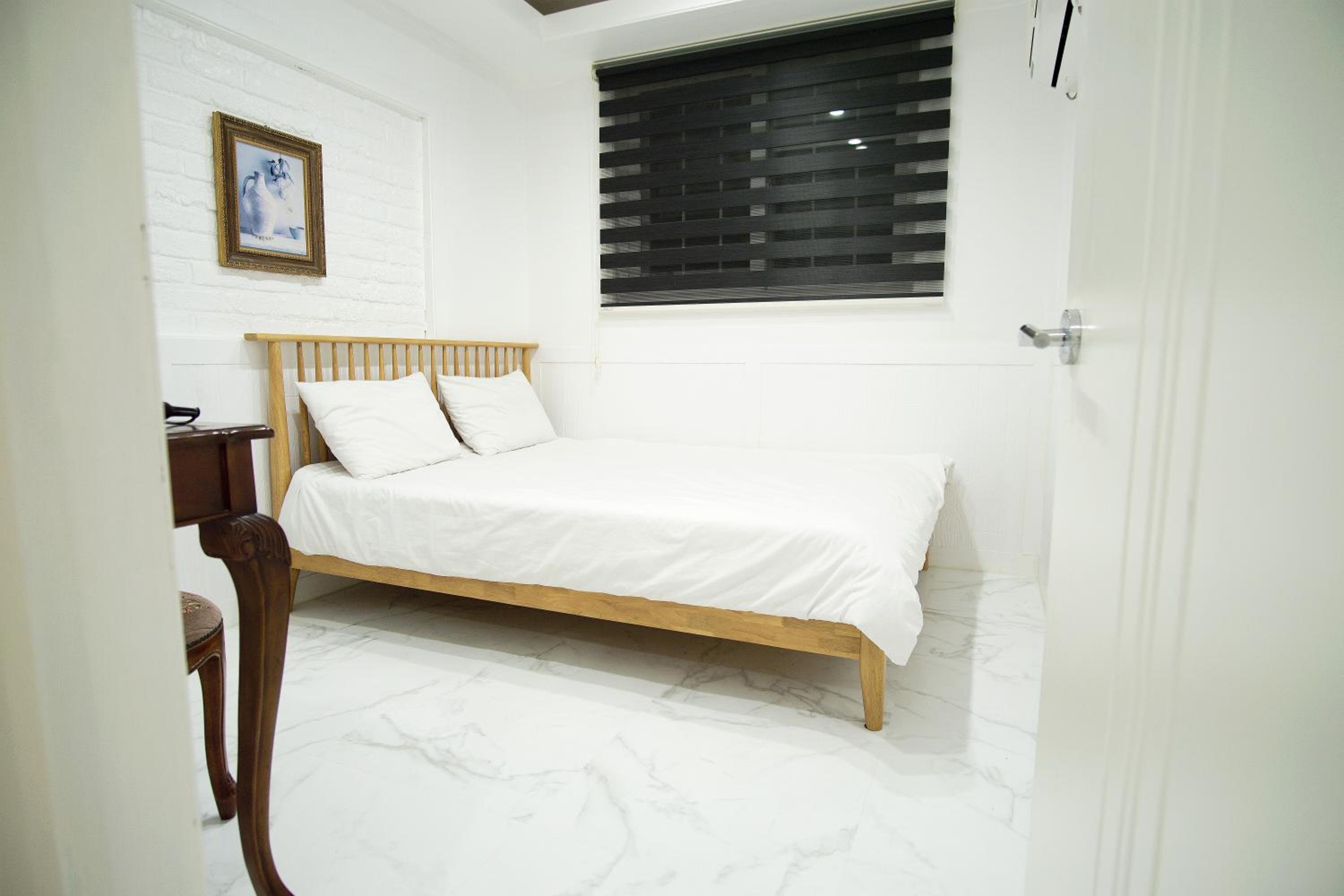 Quadruple Room - Photo 8