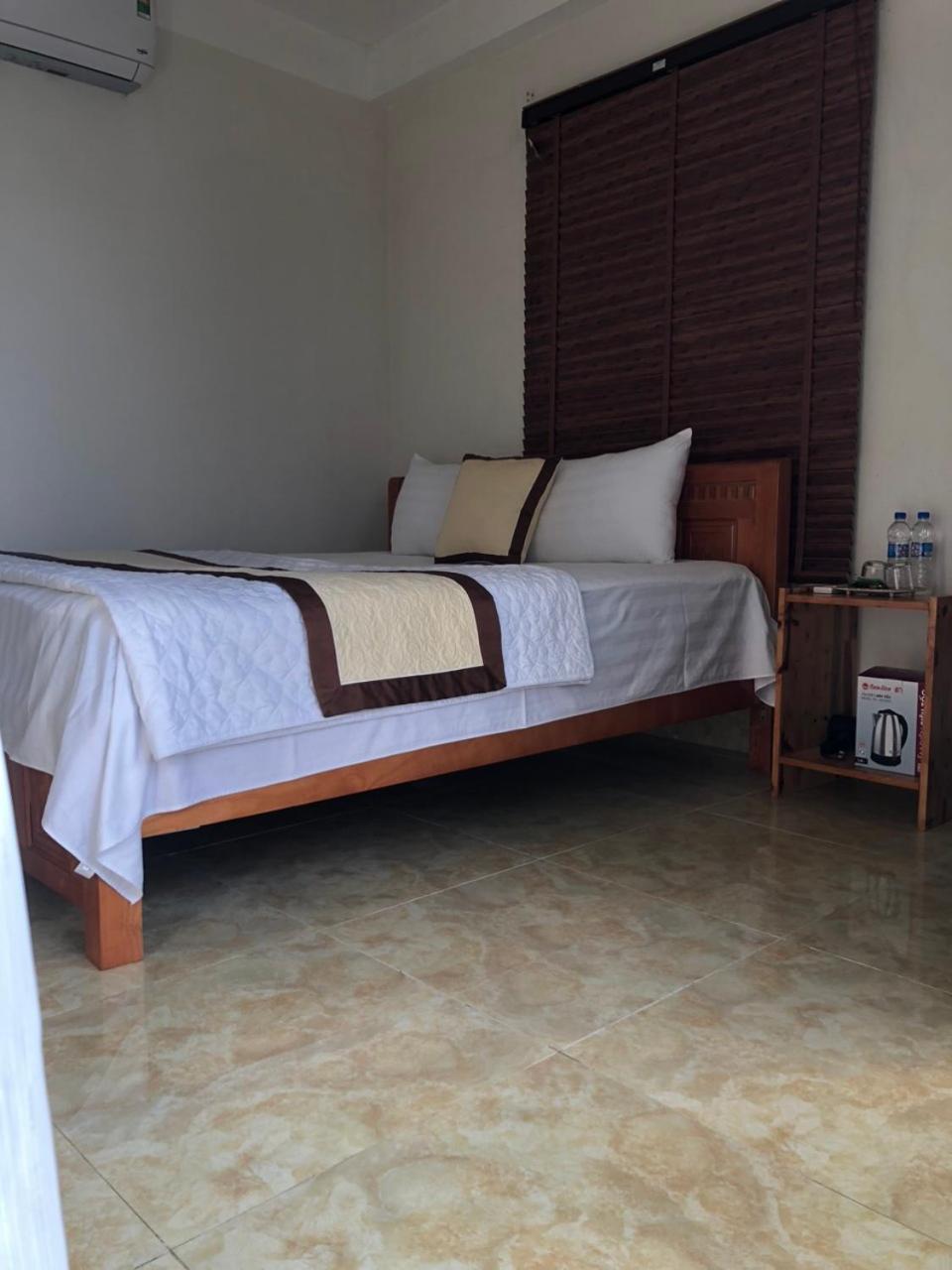 Standard King Room photo 2