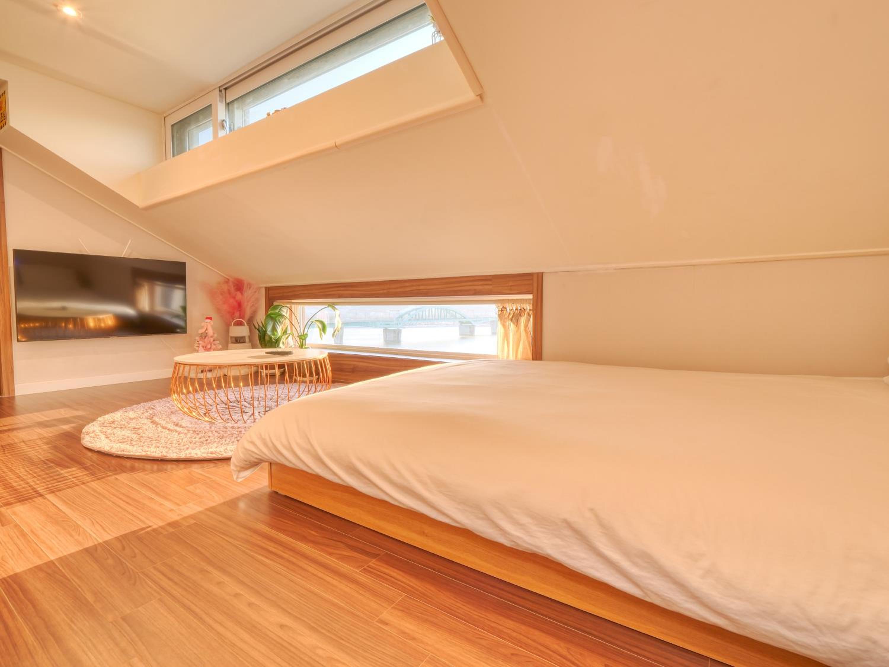 Double or Twin Room - Photo 8