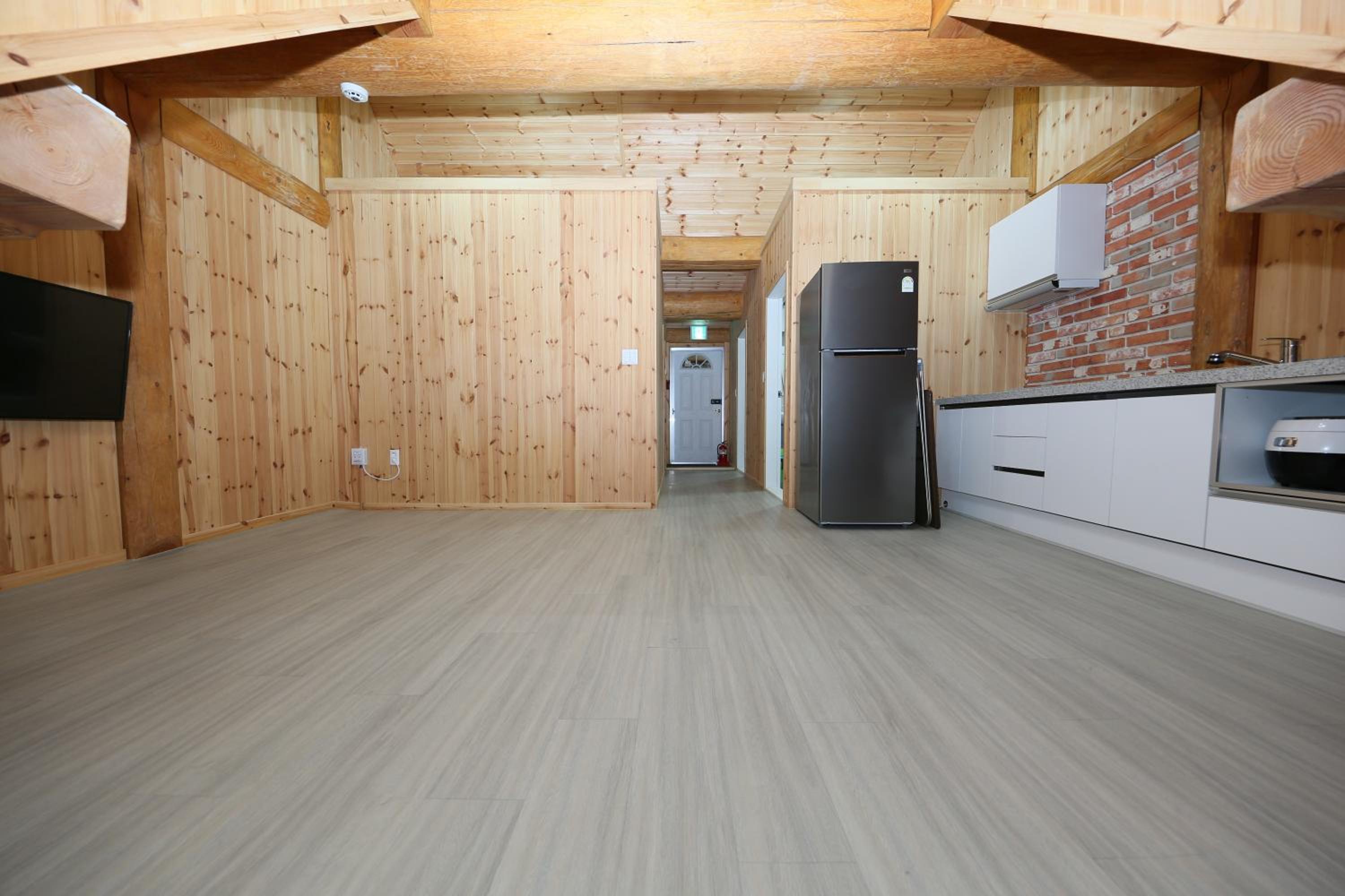 Family Room 3 photo 3