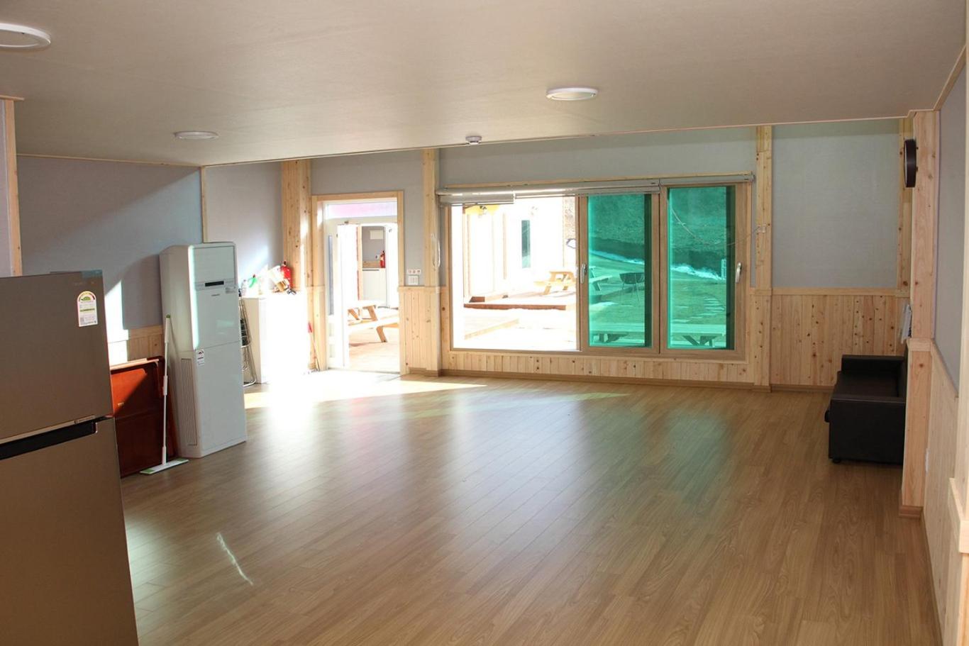 Family Room photo 1
