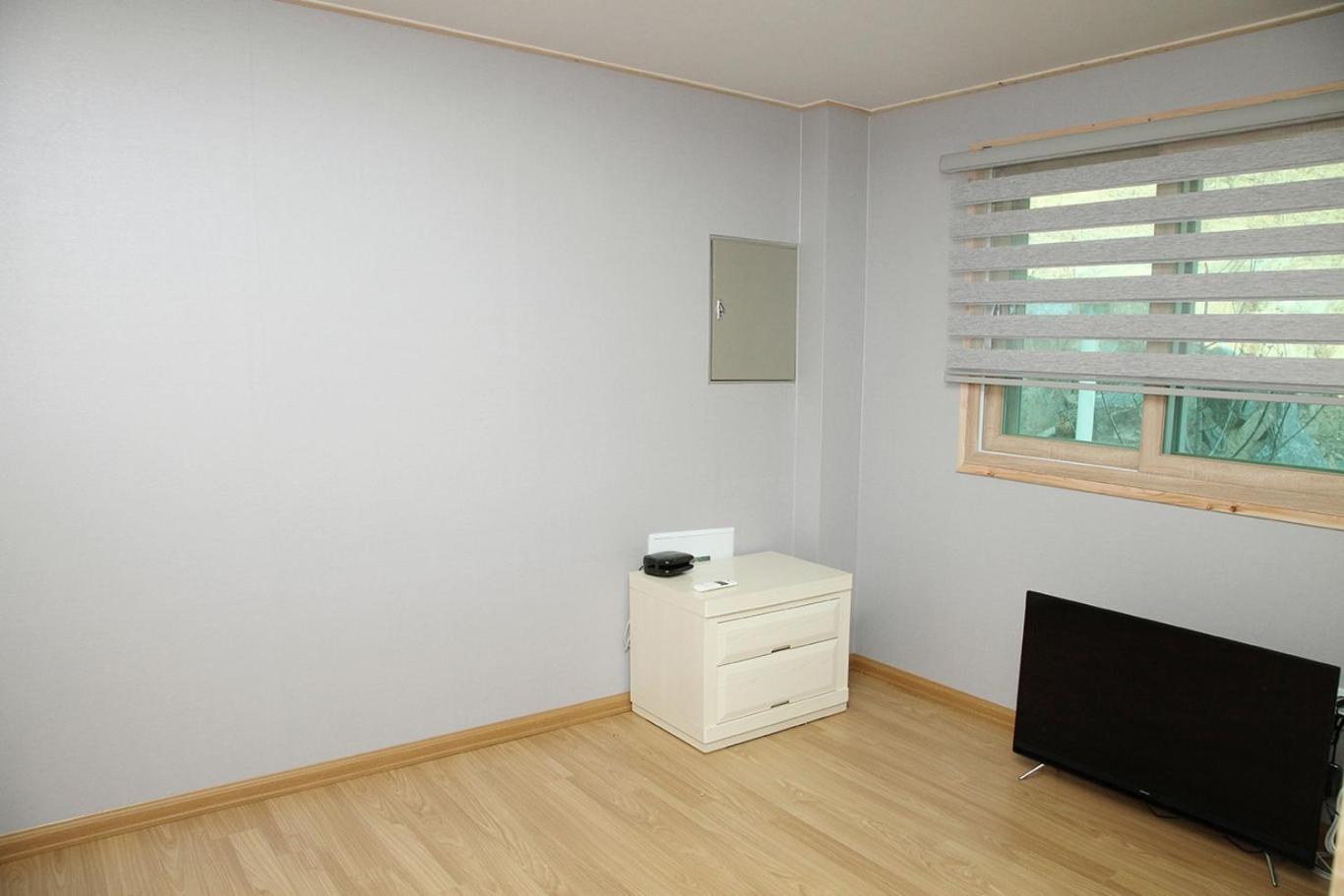 Family Room photo 3