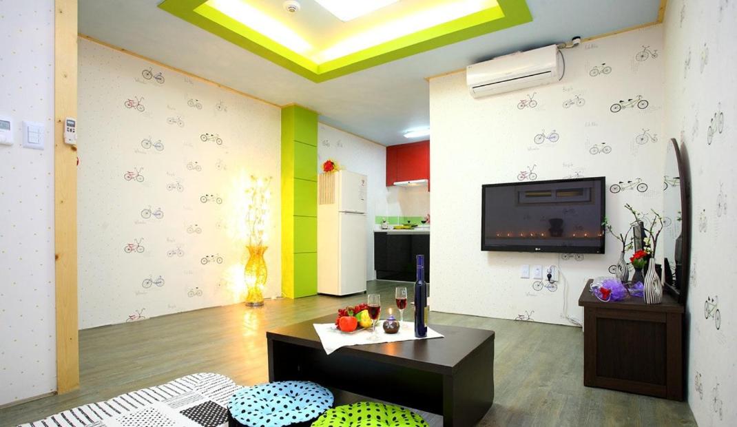Double Room 5 photo 2