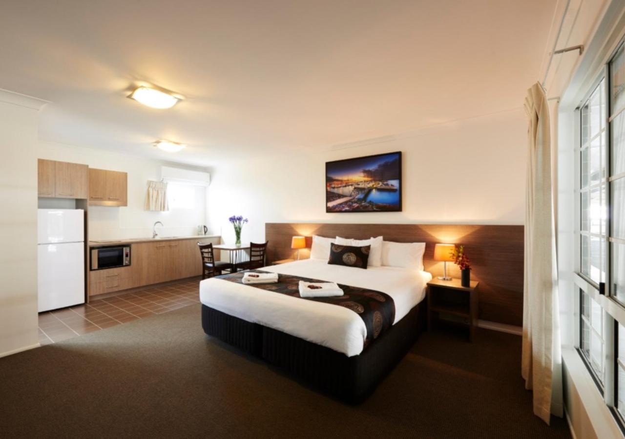 Executive King Suite with Cooking Facilities  photo 3
