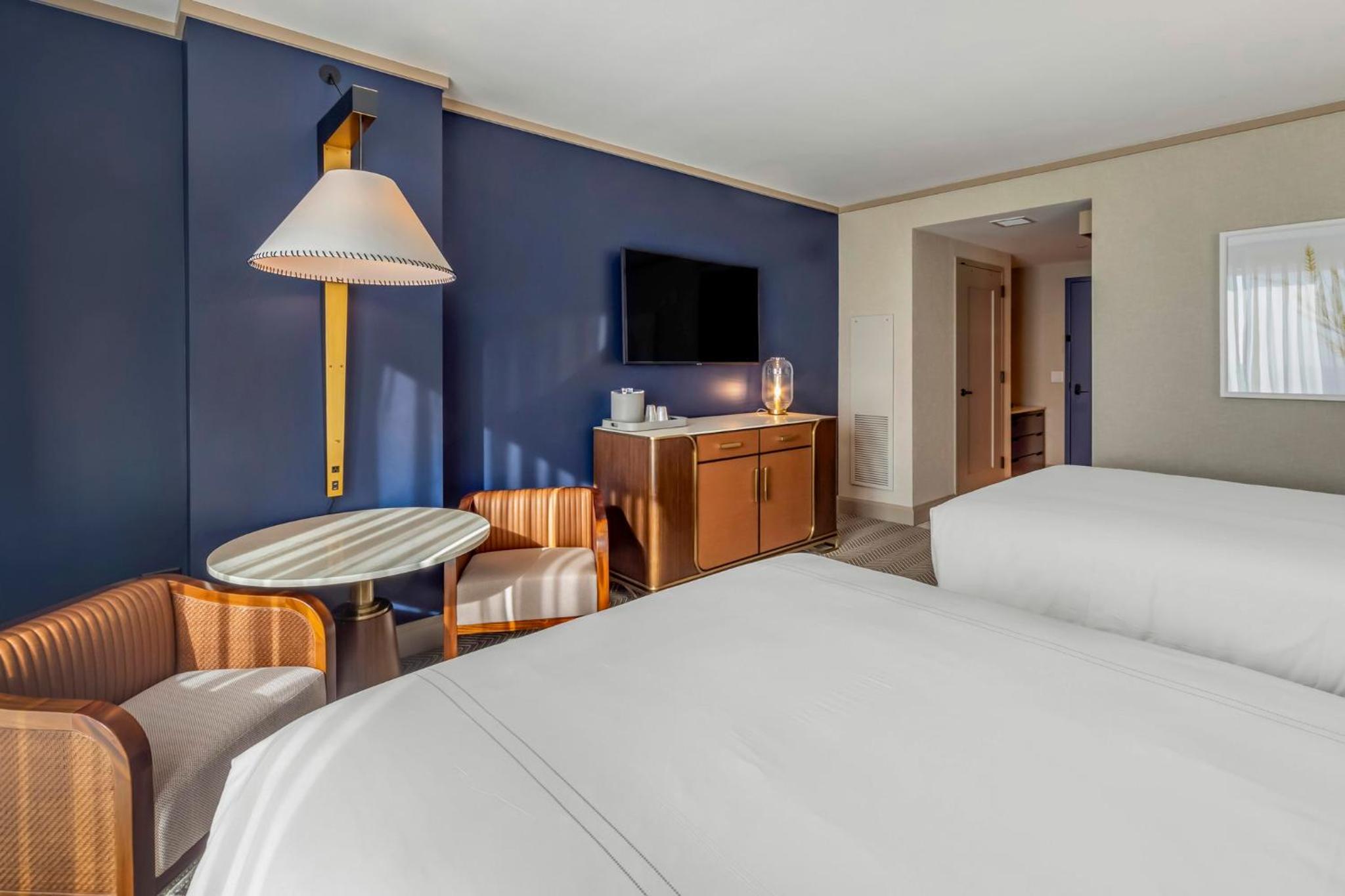 Deluxe Room 2 Queen Beds  - Photo 6