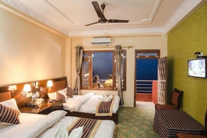 Double Room With Balcony photo 1