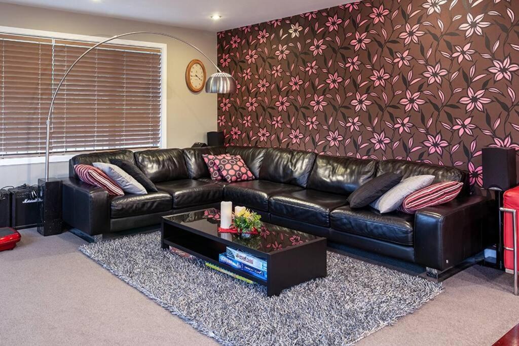 Villa photo 2