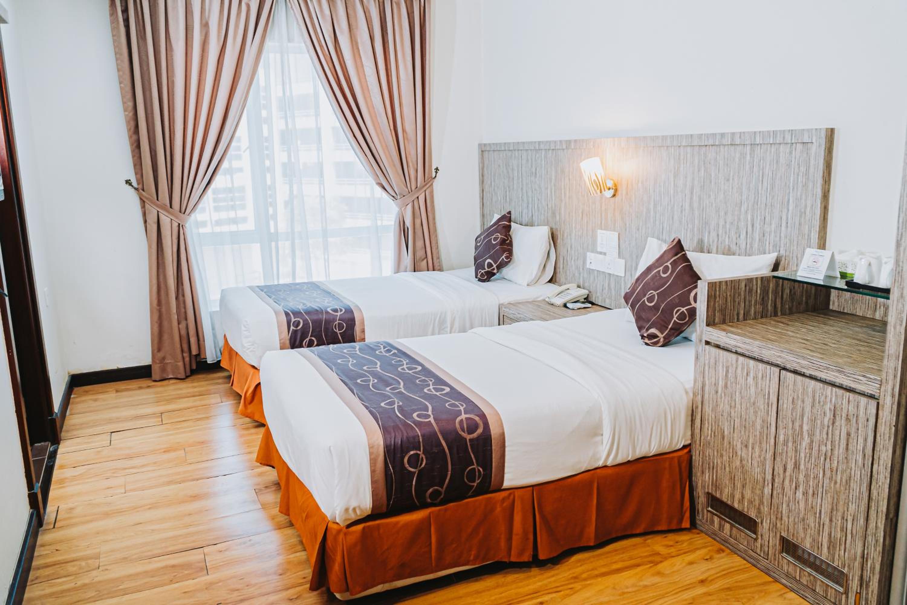 Deluxe Twin Room - Photo 1