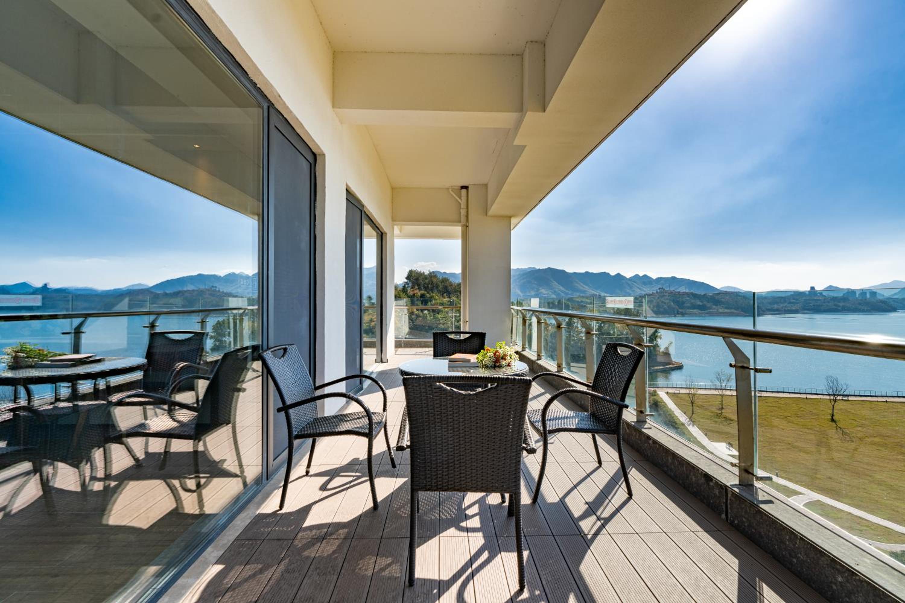 Executive Suite photo 2