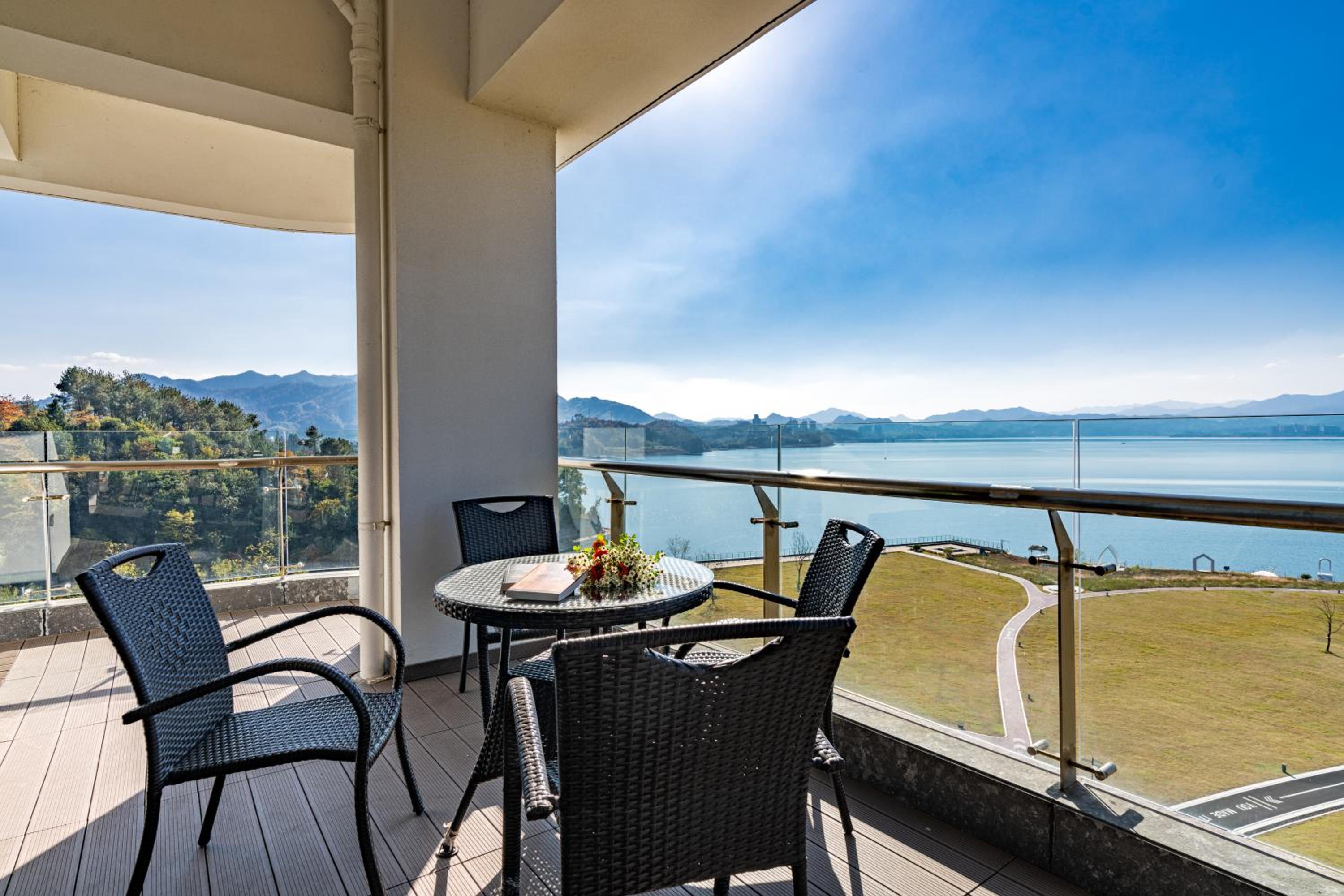 Executive Suite photo 1