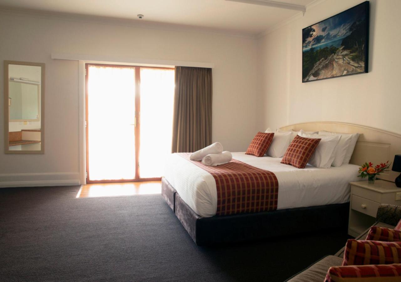 Deluxe King Room photo 2