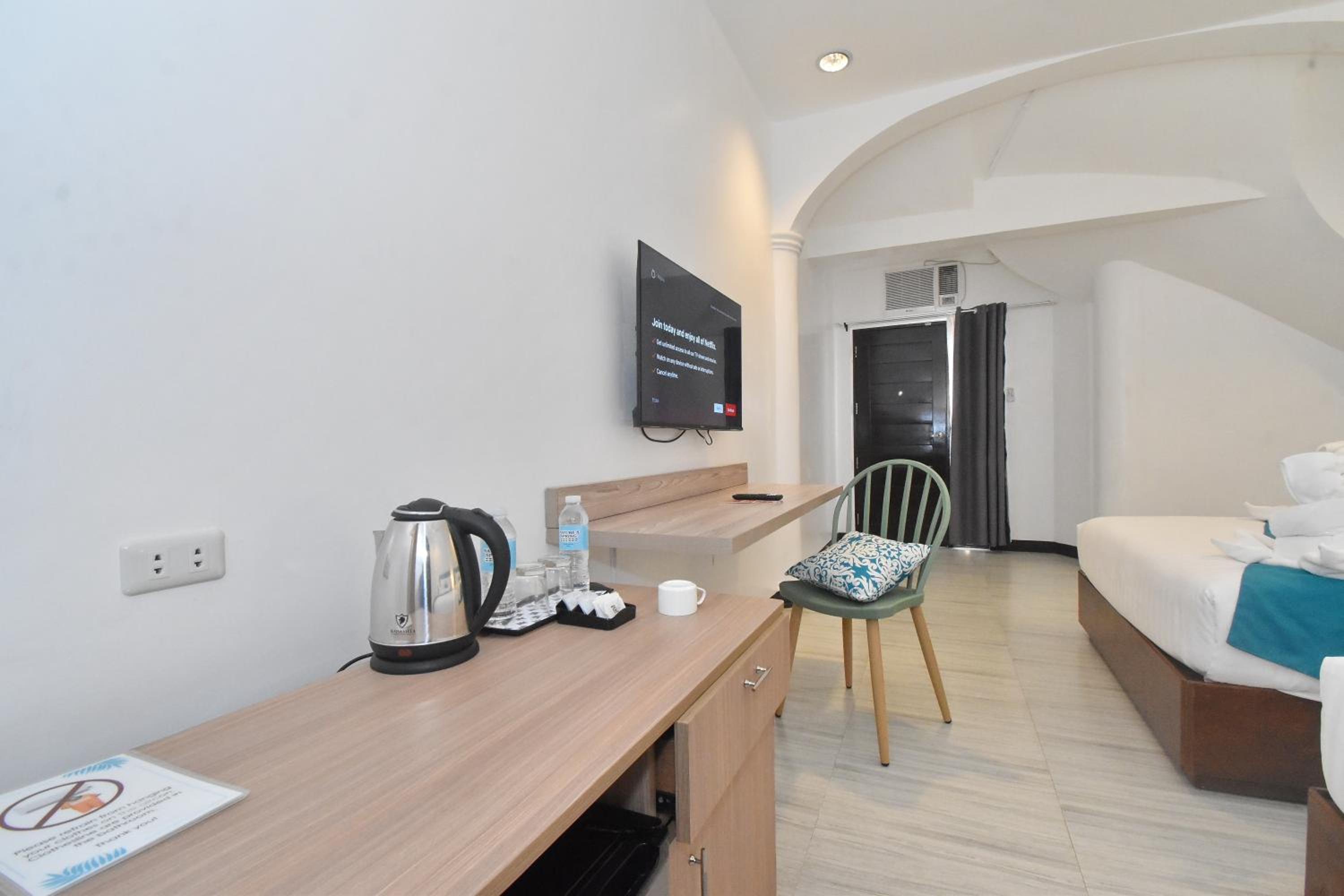 Premium Quadruple Room - Photo 5