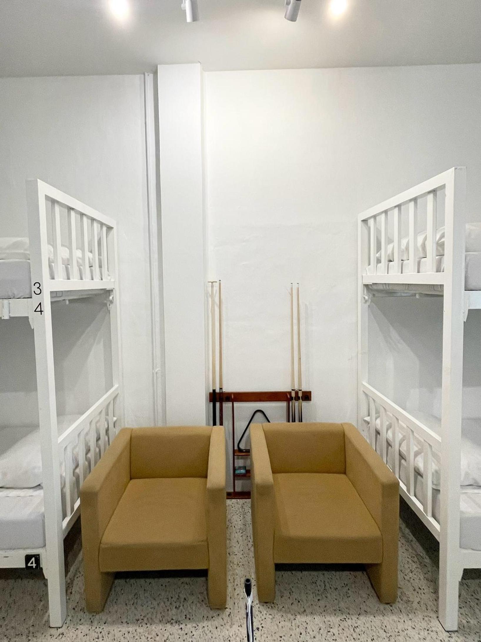 Family Studio - Photo 6