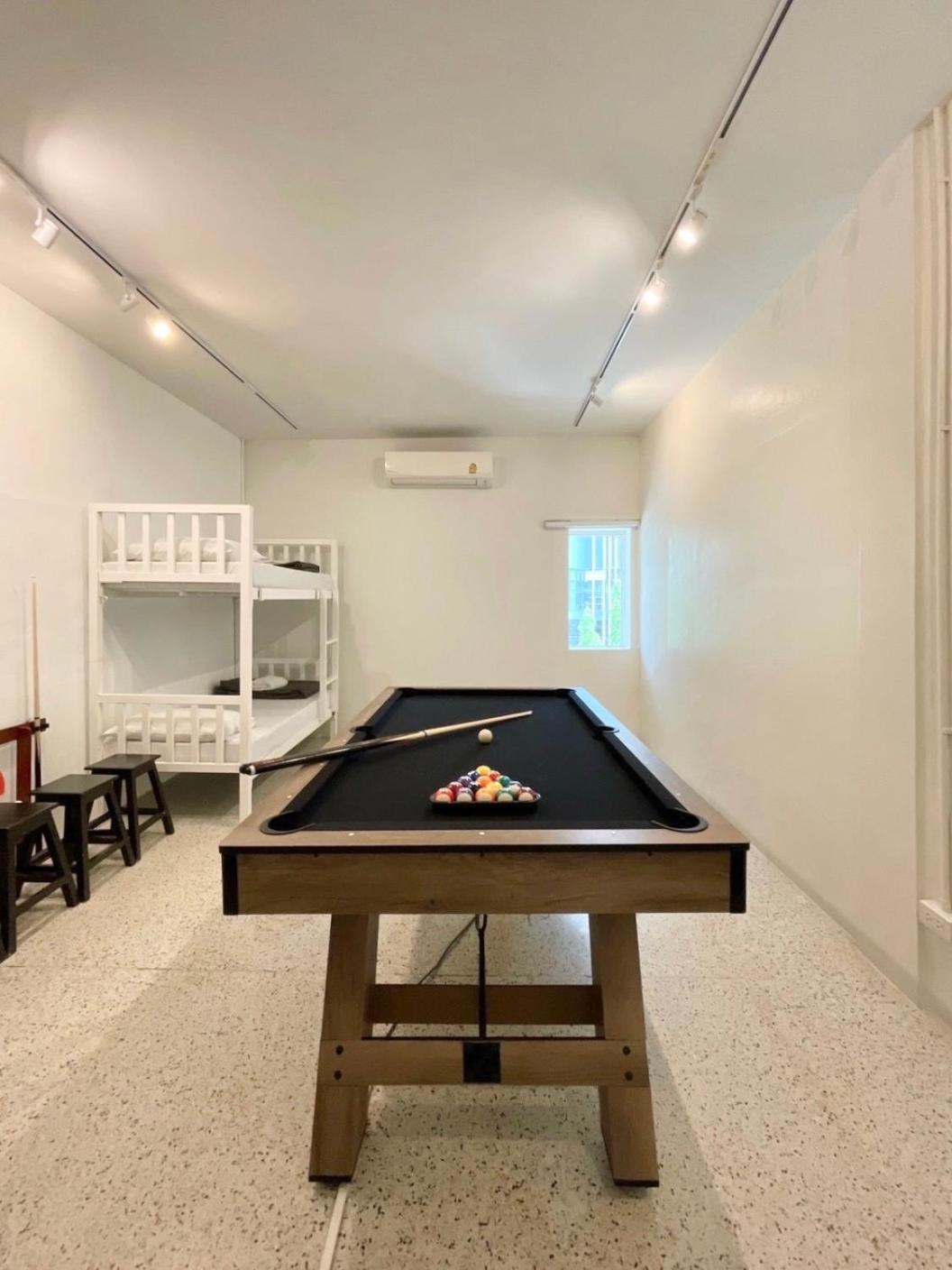Family Studio - Photo 2