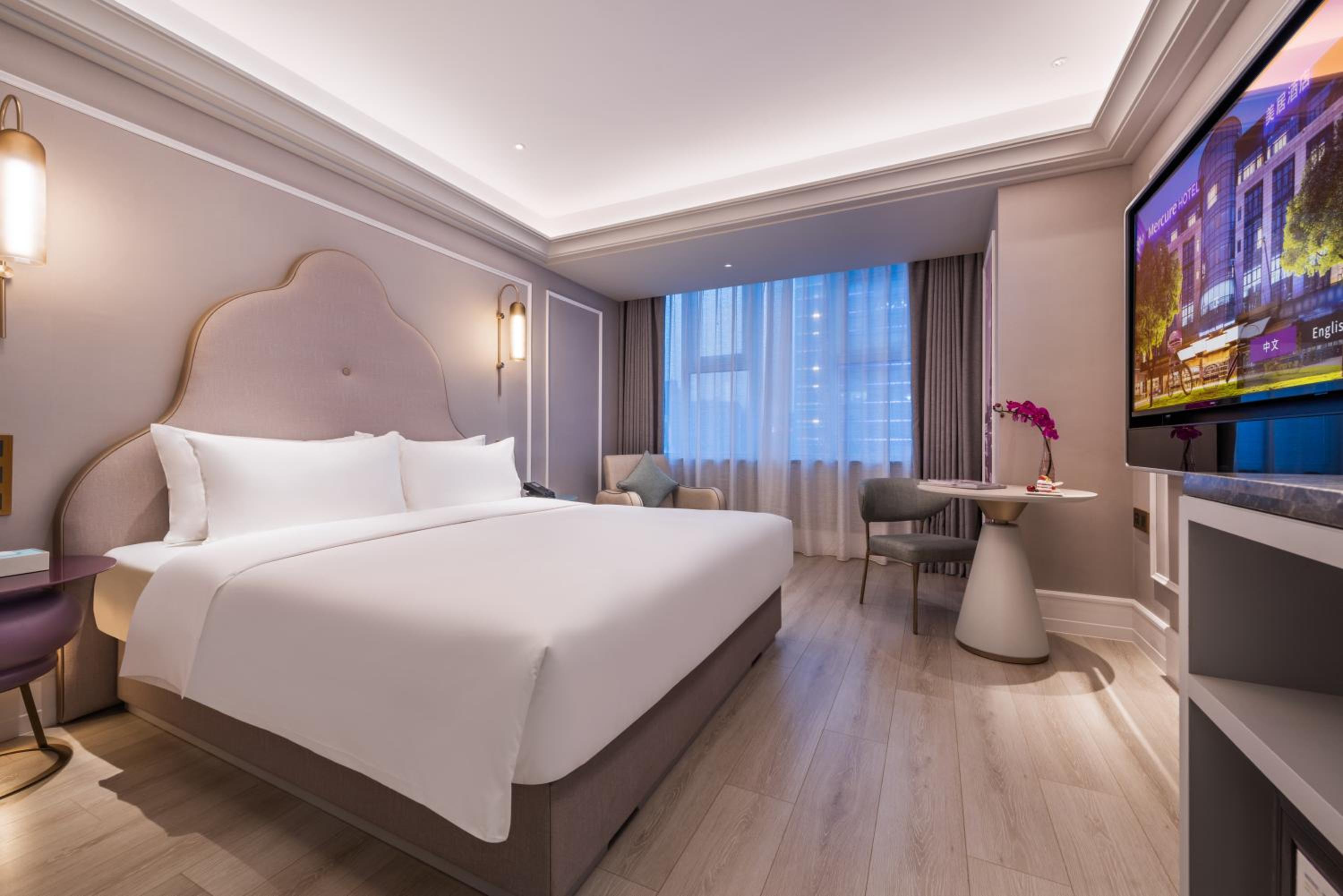 Superior King Suite photo 3