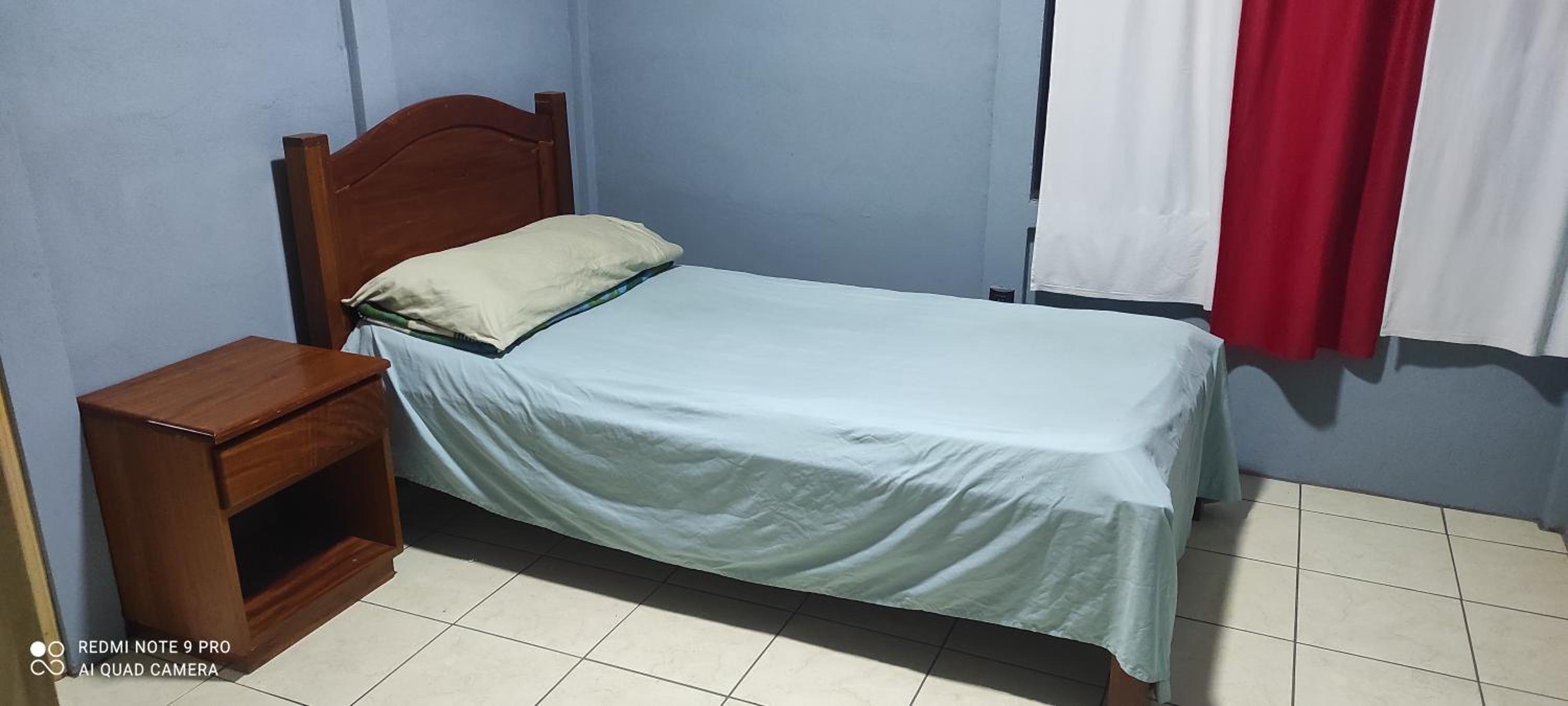 Single Room photo 3