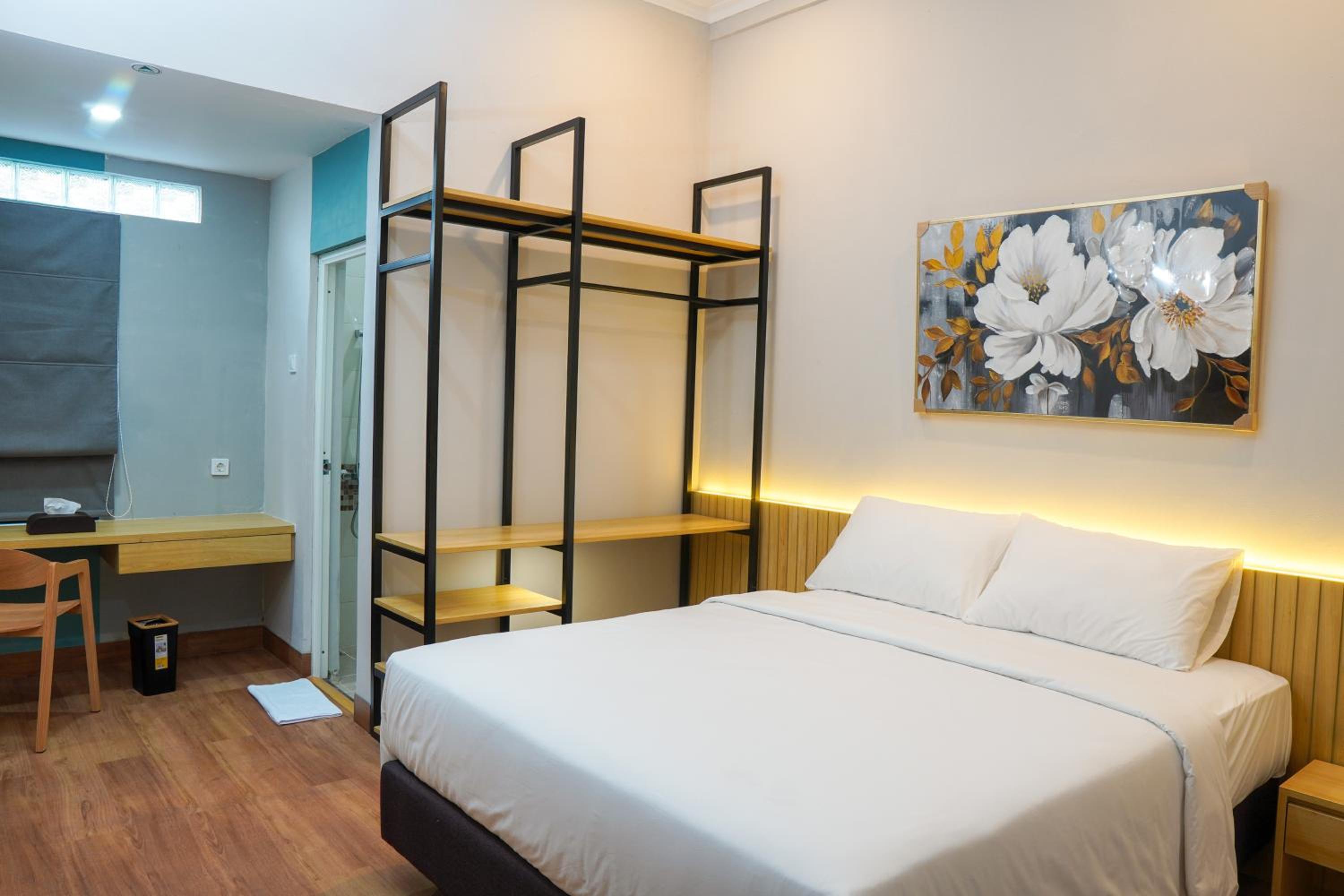 Double Room - Photo 6