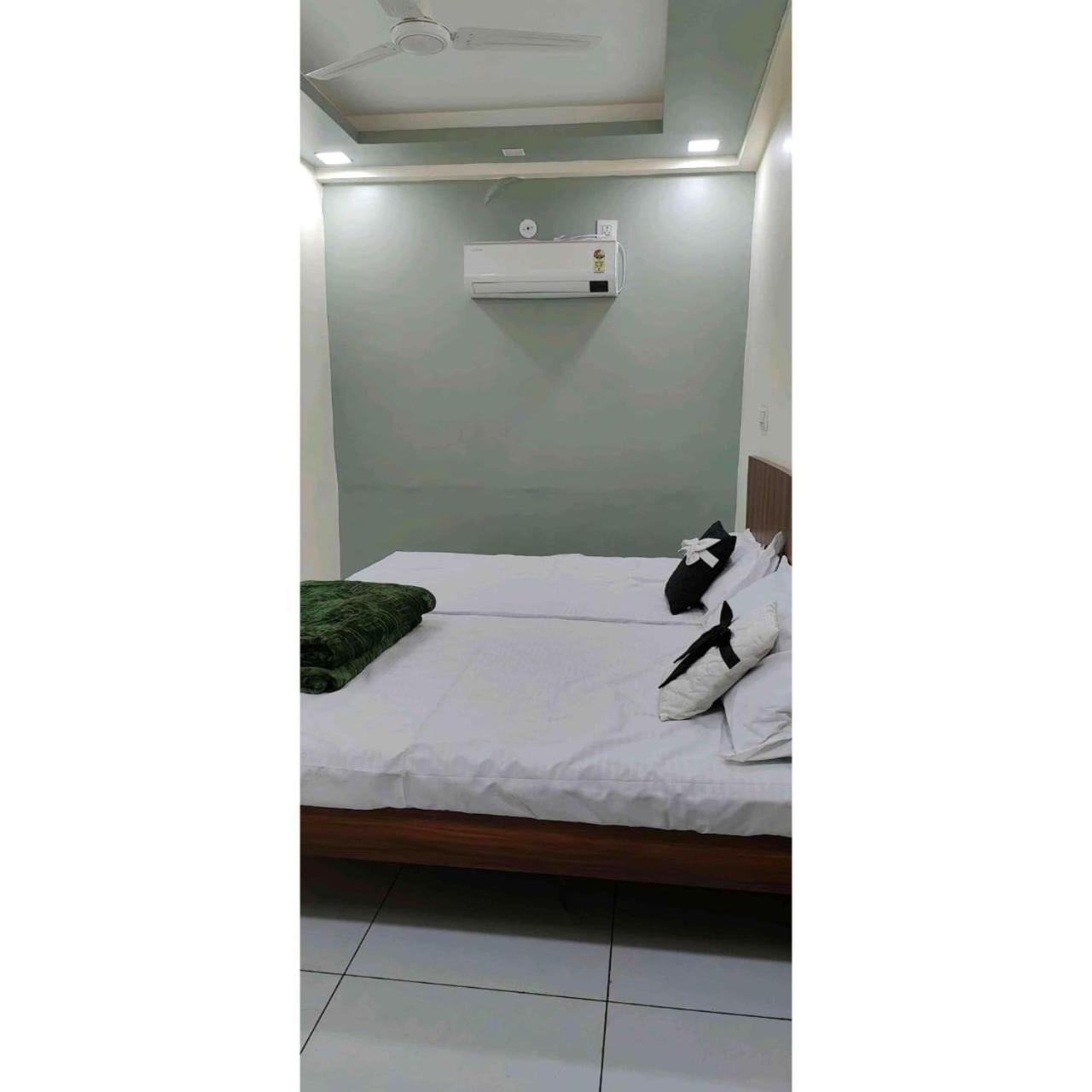 Classic Quadruple Room photo 3