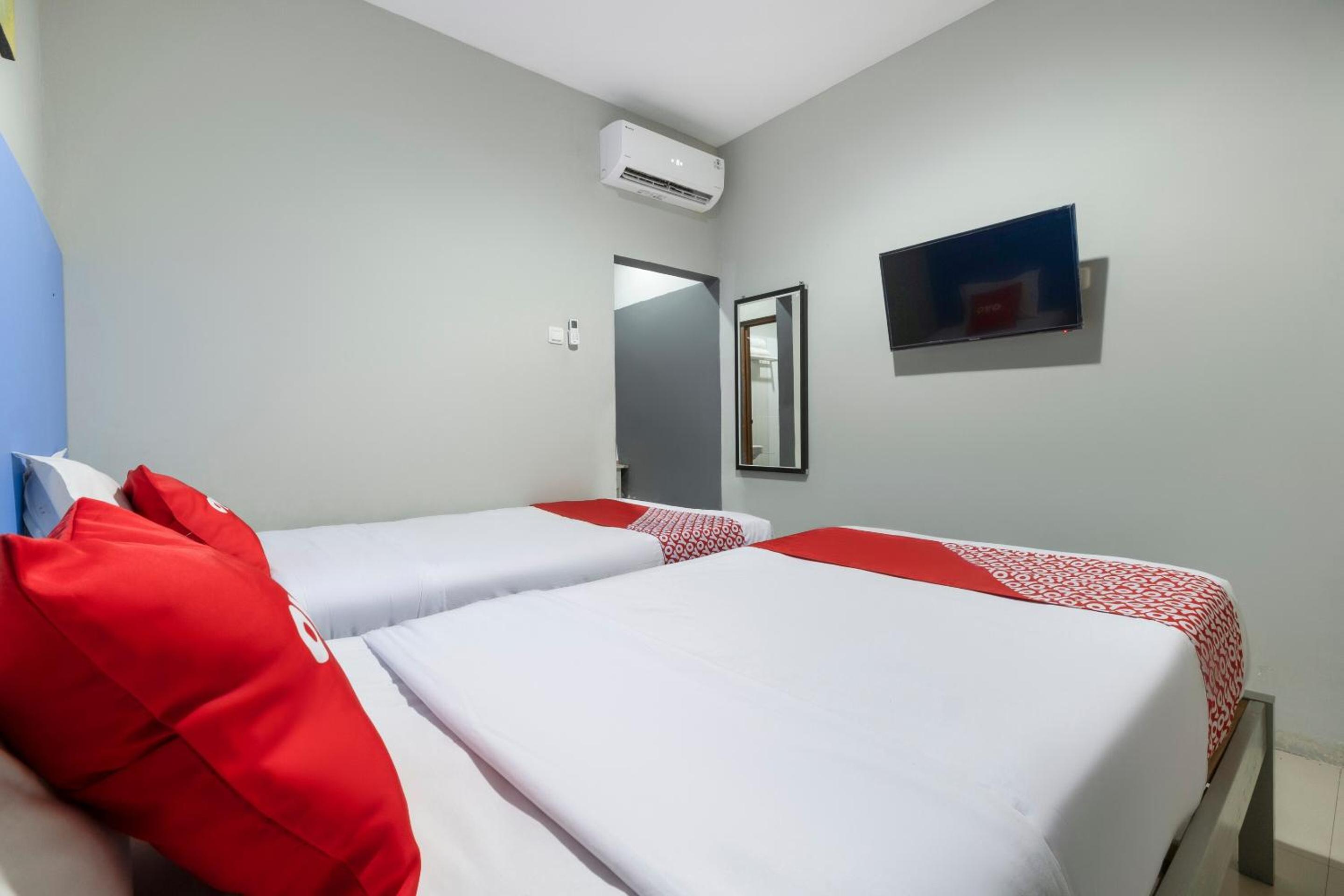 Standard Twin Room photo 3