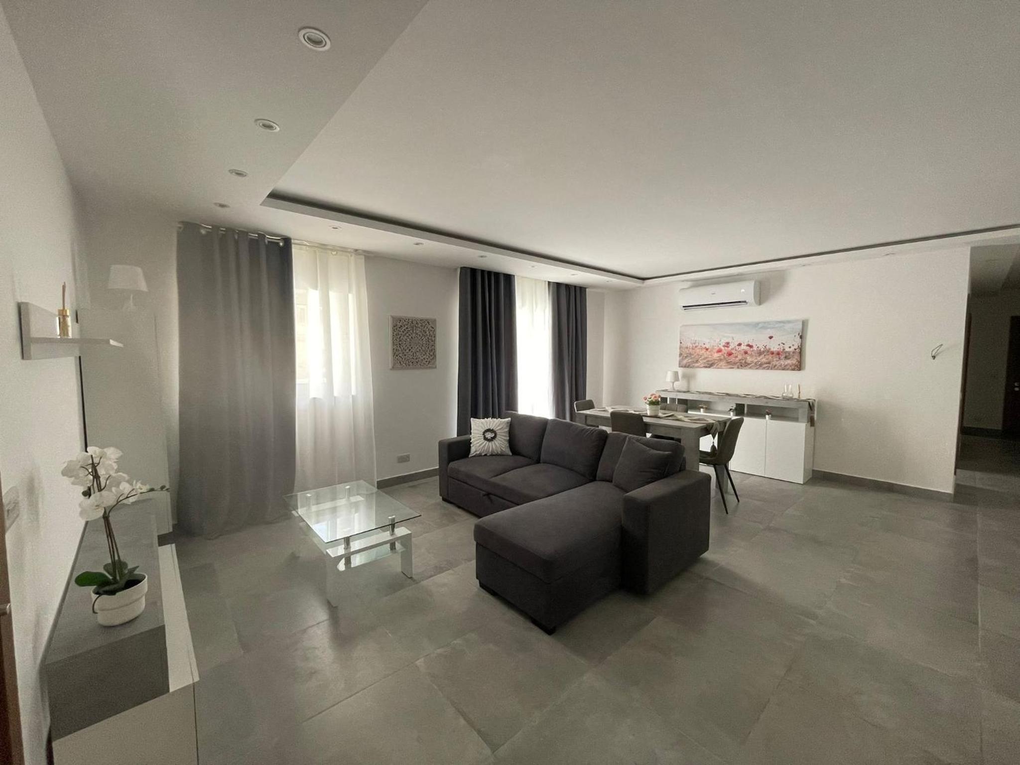 Two-Bedroom Deluxe Apartment With Balcony