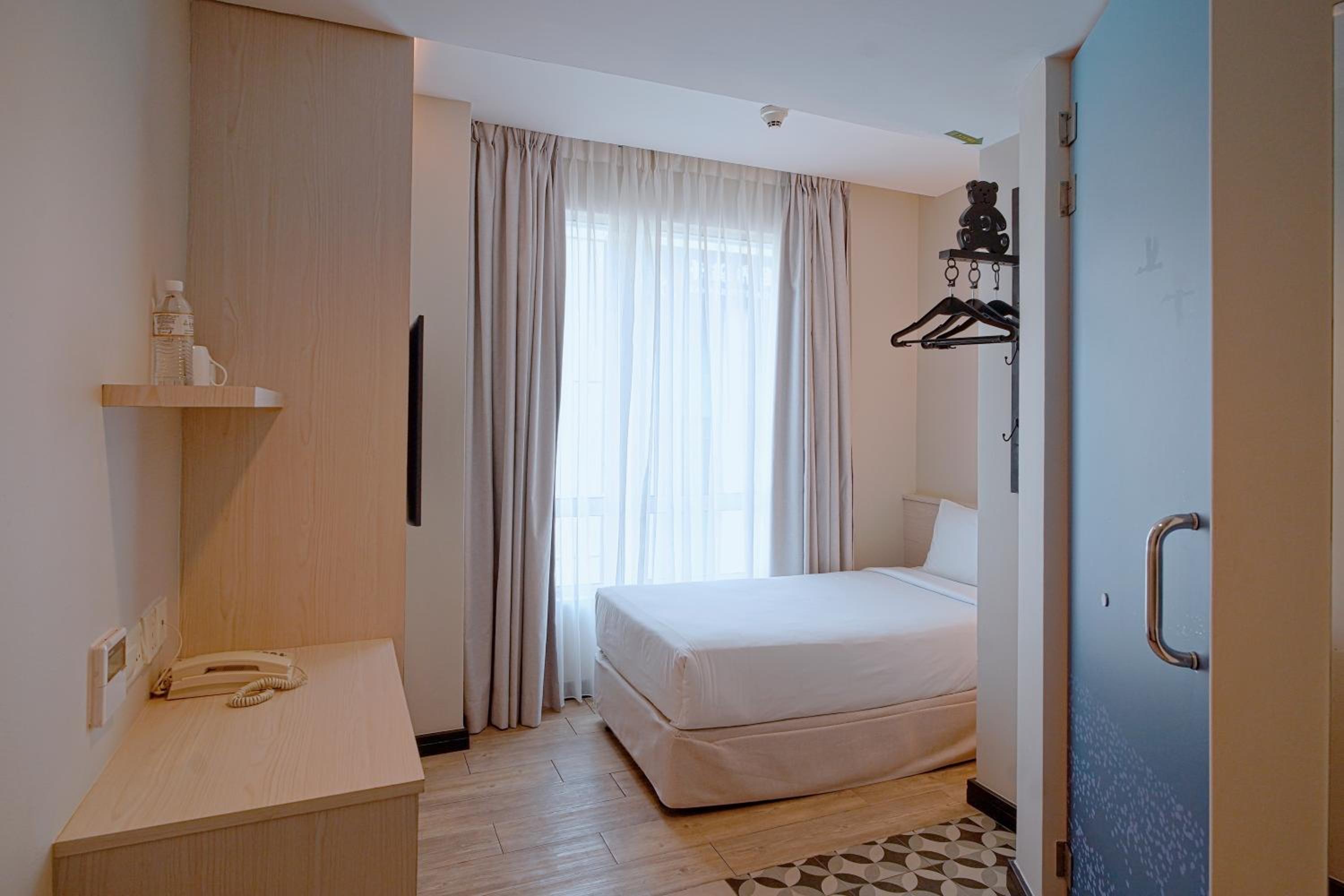 Standard Single Room - Photo 5