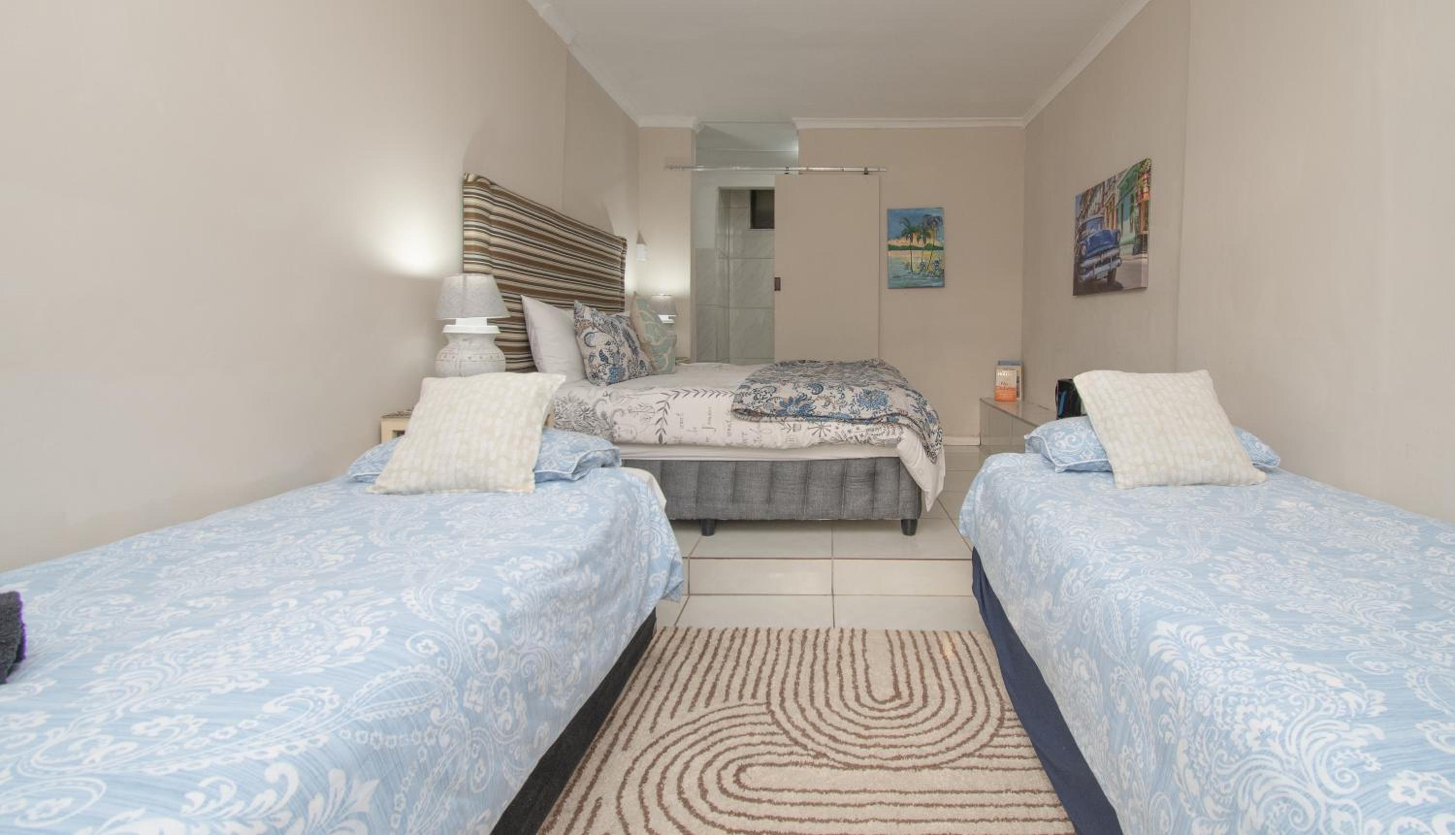 Family Room - Photo 1