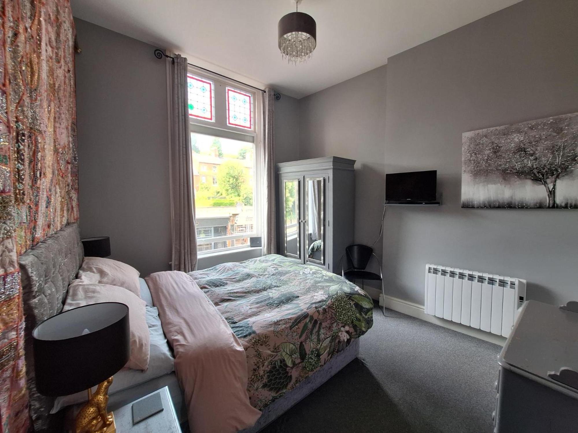 One-Bedroom Apartment - Photo 31