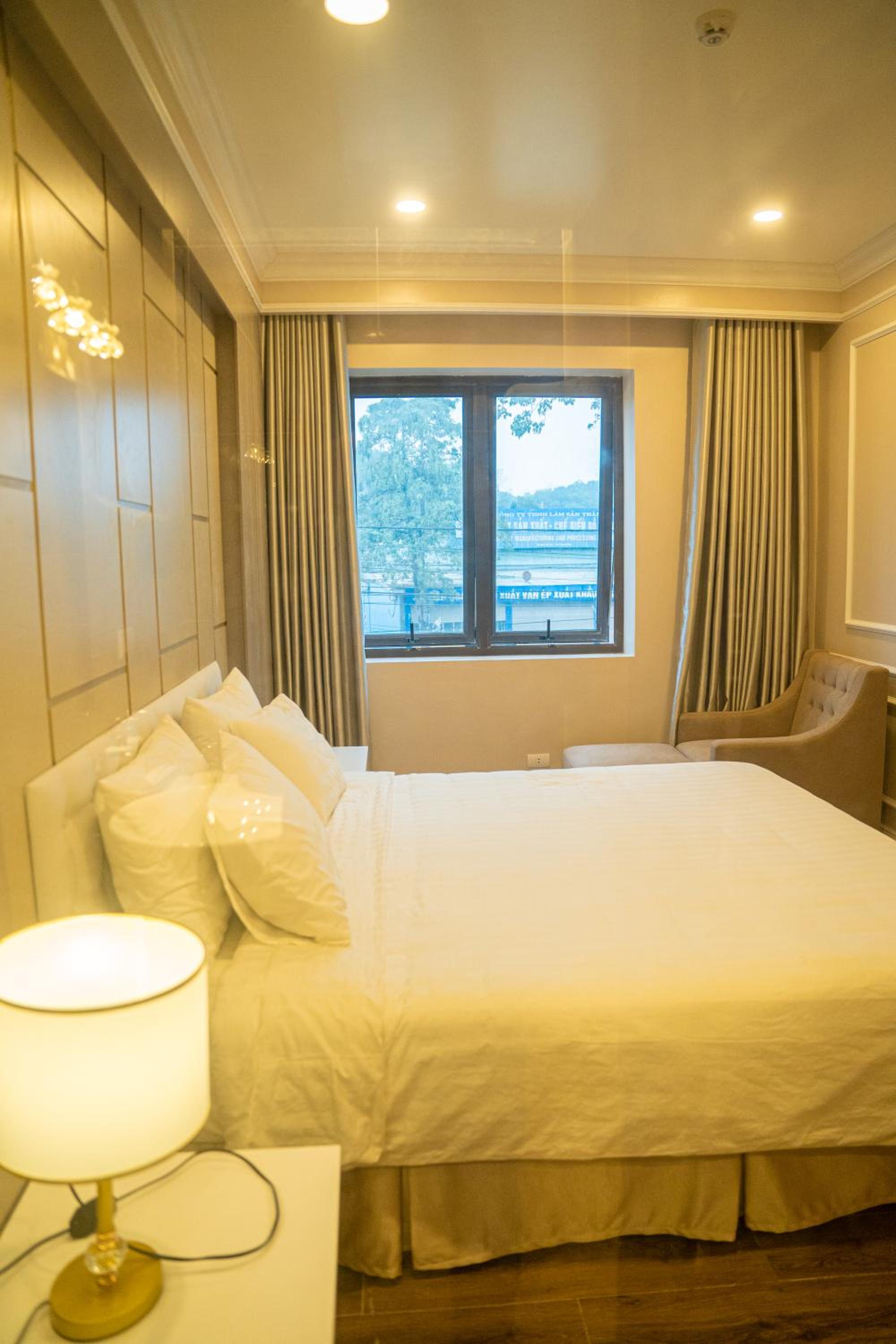 Superior King Room photo 1