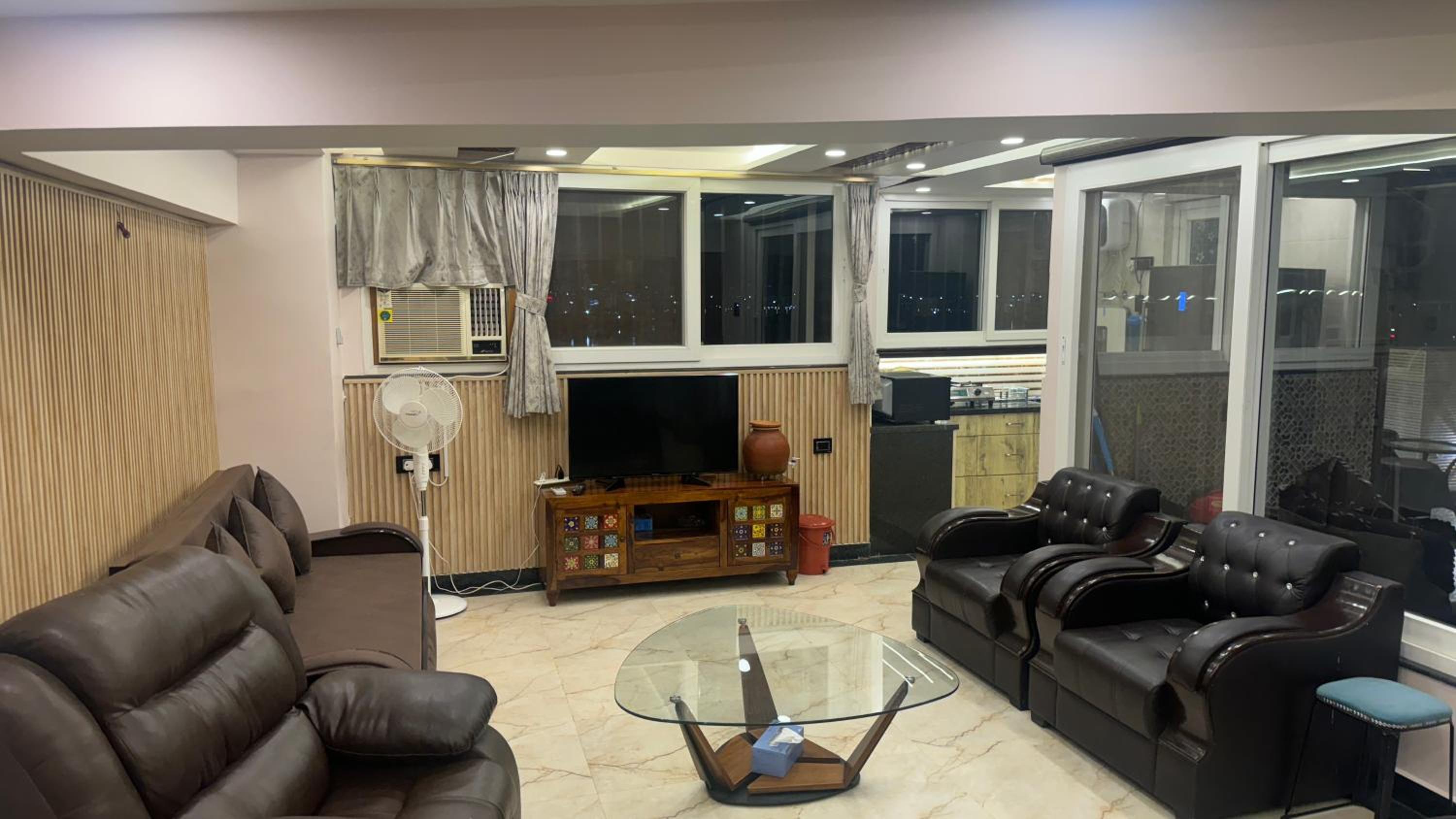One-Bedroom House photo 1