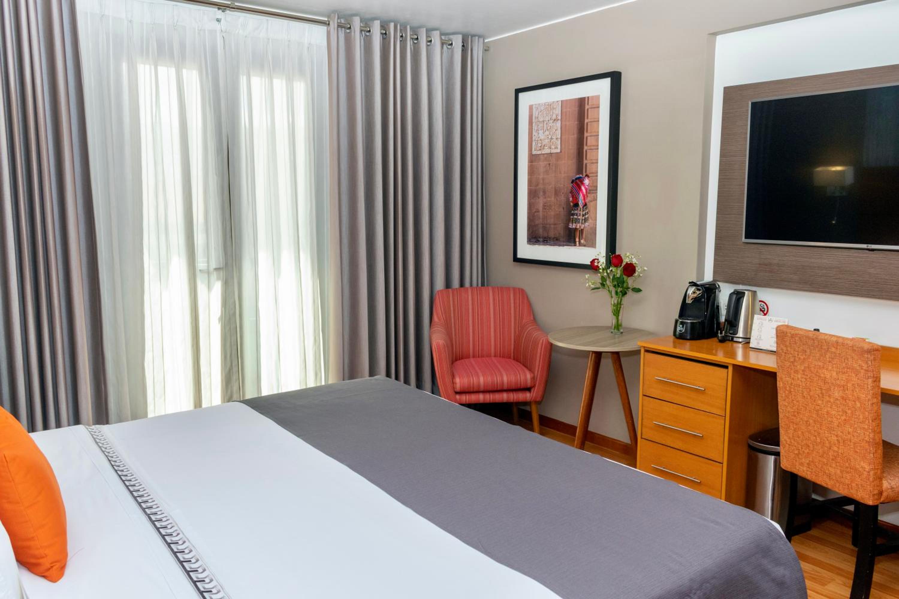  Superior King Room with One King Size Bed - Photo 2