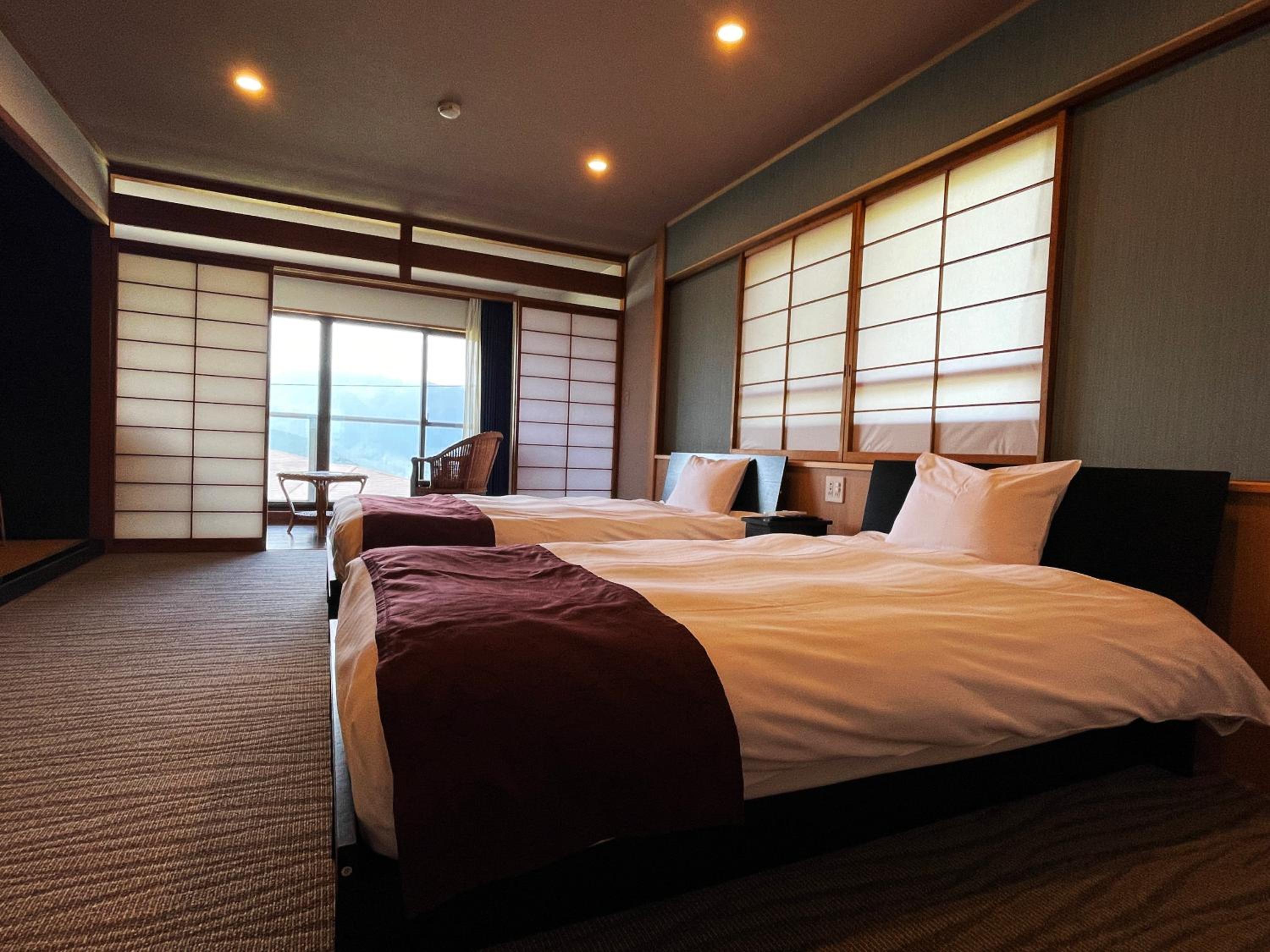Twin Room with Mountain View - Photo 1