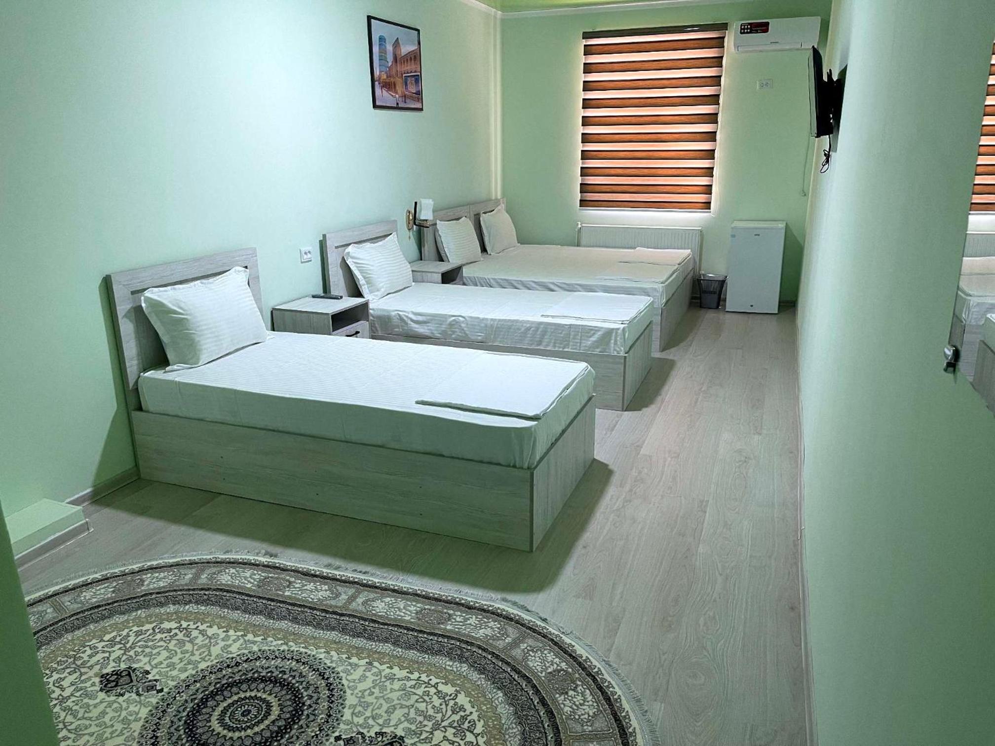 Quadruple Room with Lake View