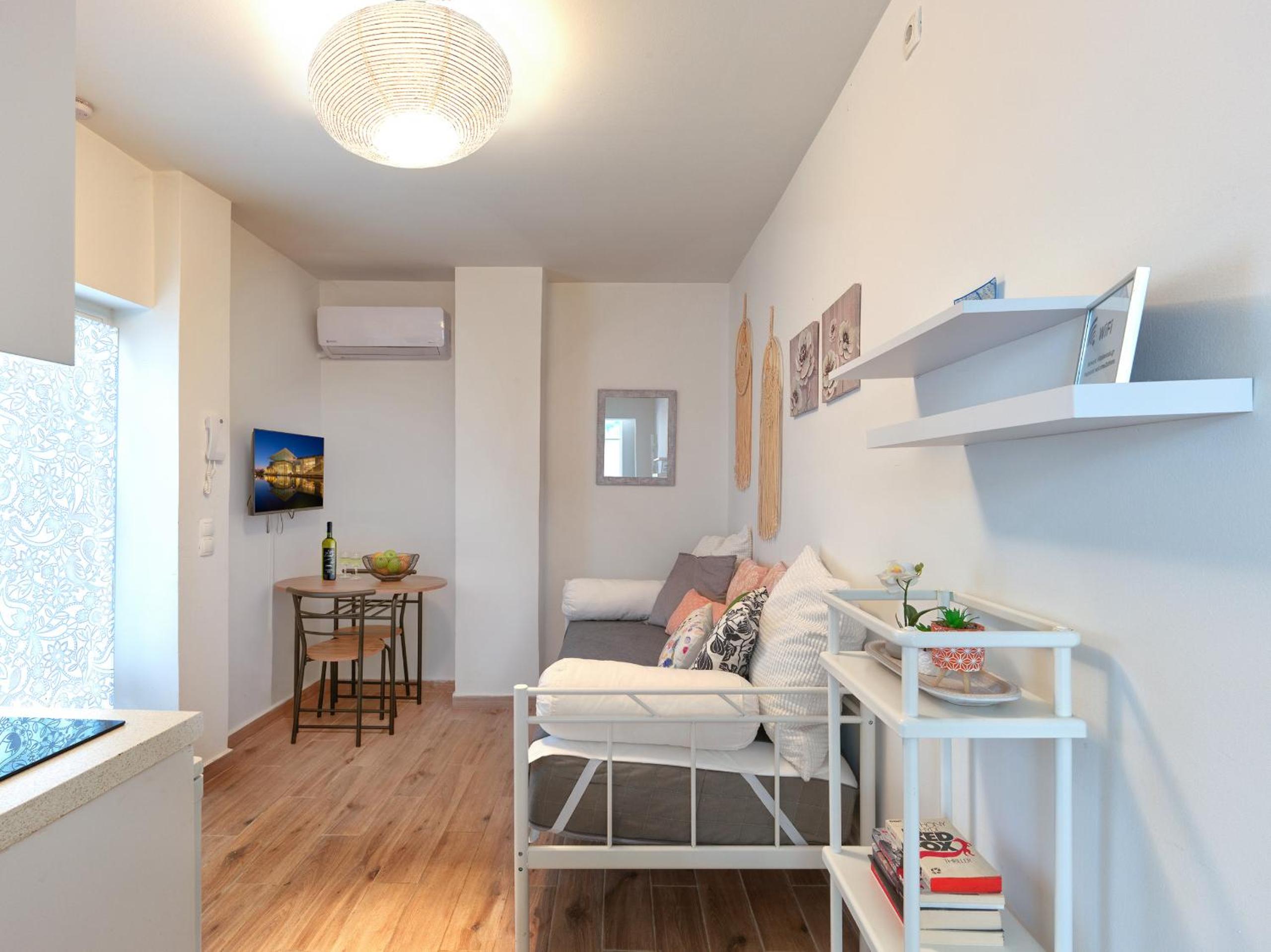 Studio Apartment