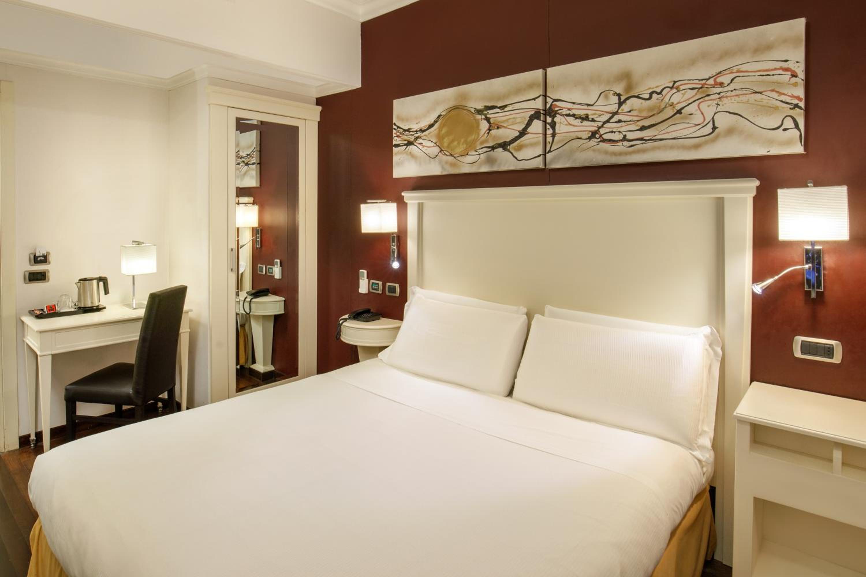 Small Economy Double Room - Ground Floor photo 3