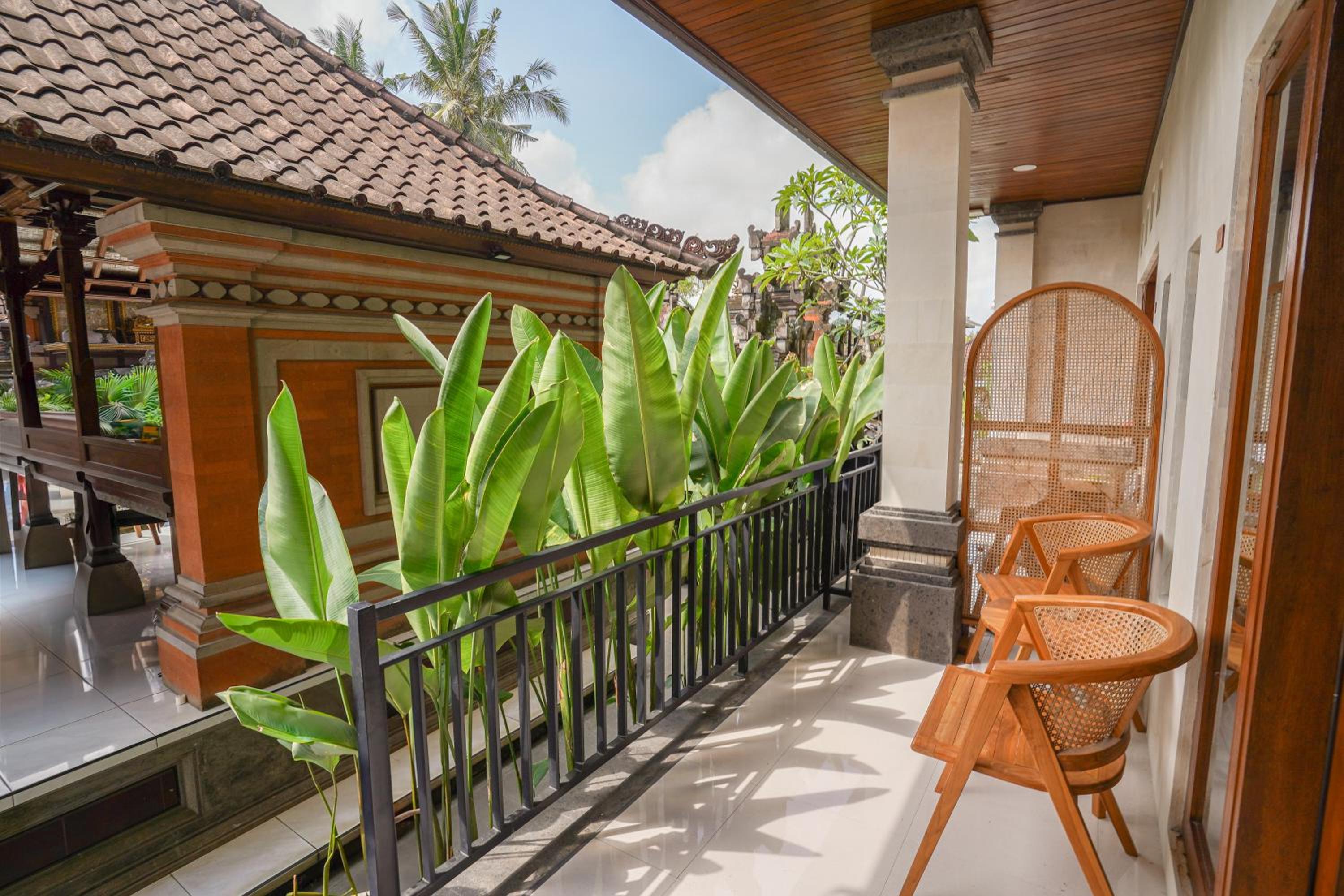 Double Room with Patio - Photo 17