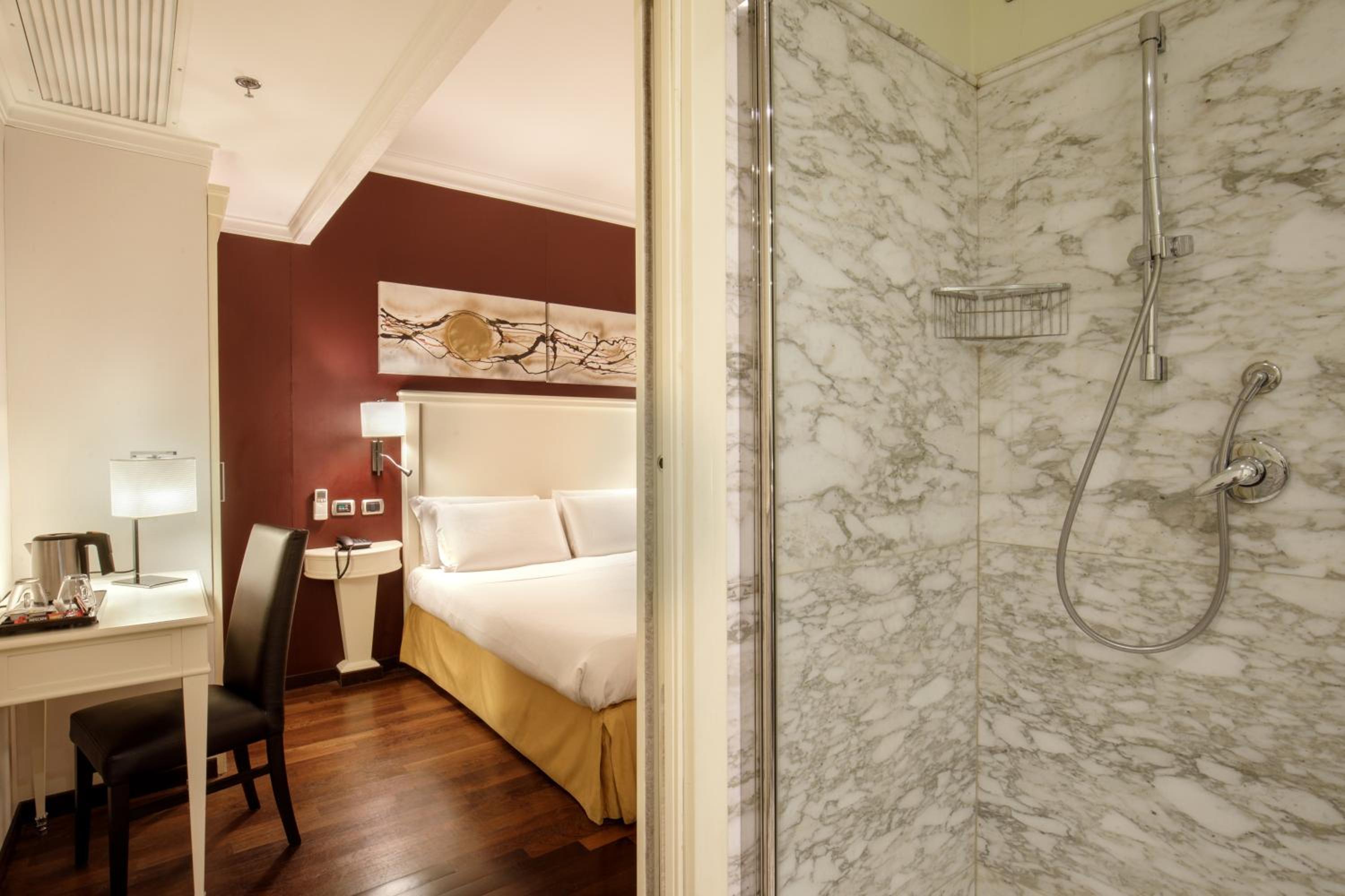 Small Economy Double Room - Ground Floor photo 2