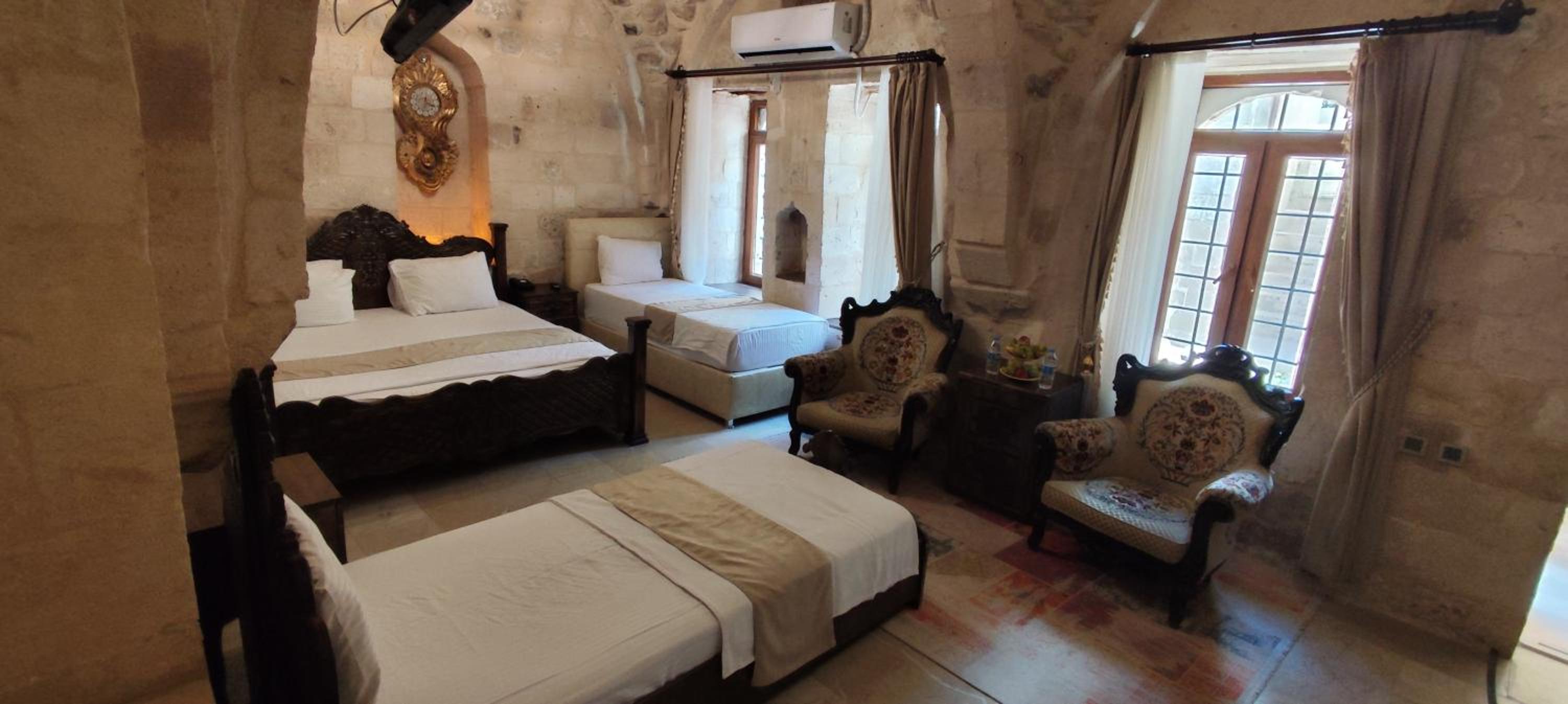 Deluxe Quadruple Room