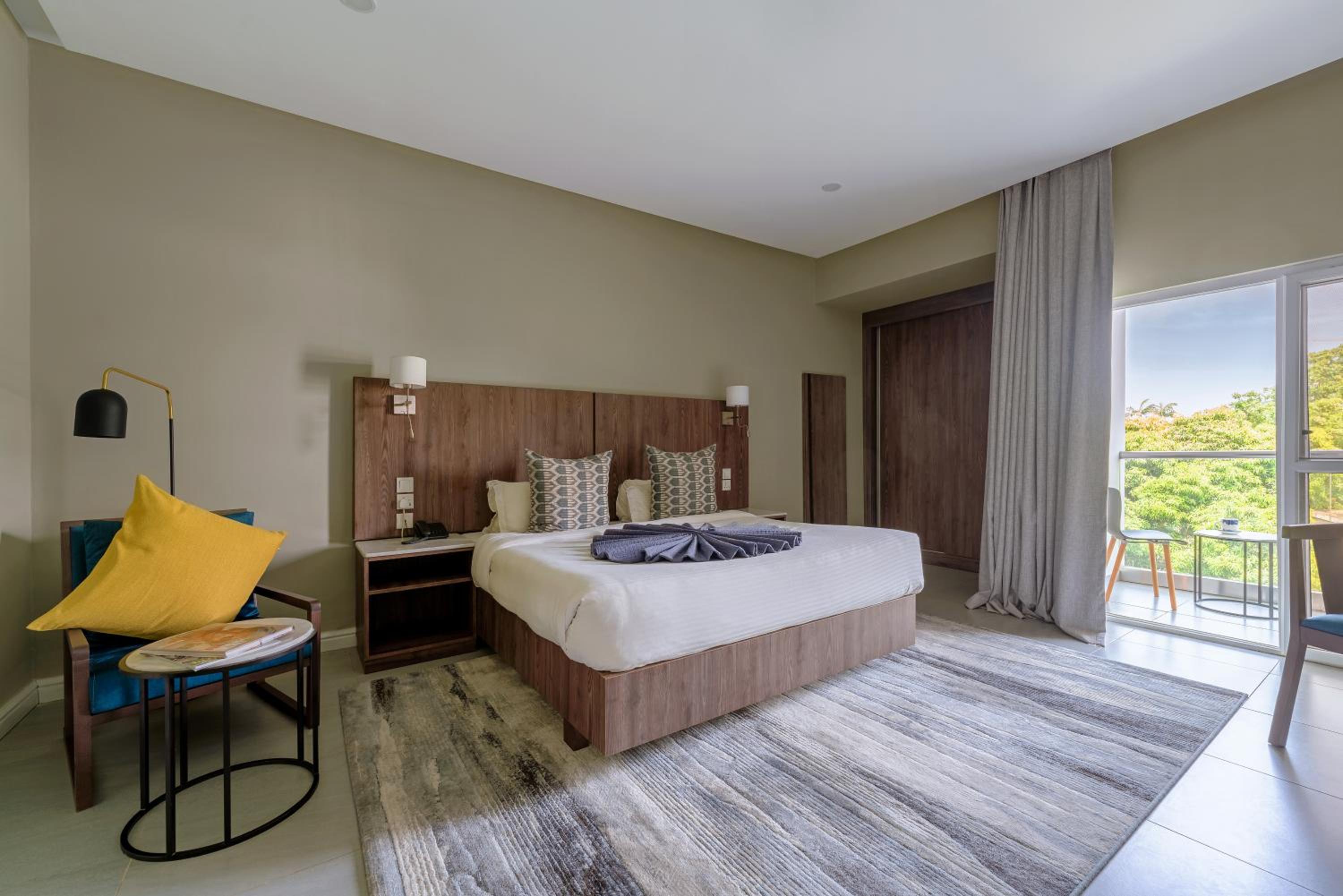 Deluxe Room - Photo 1