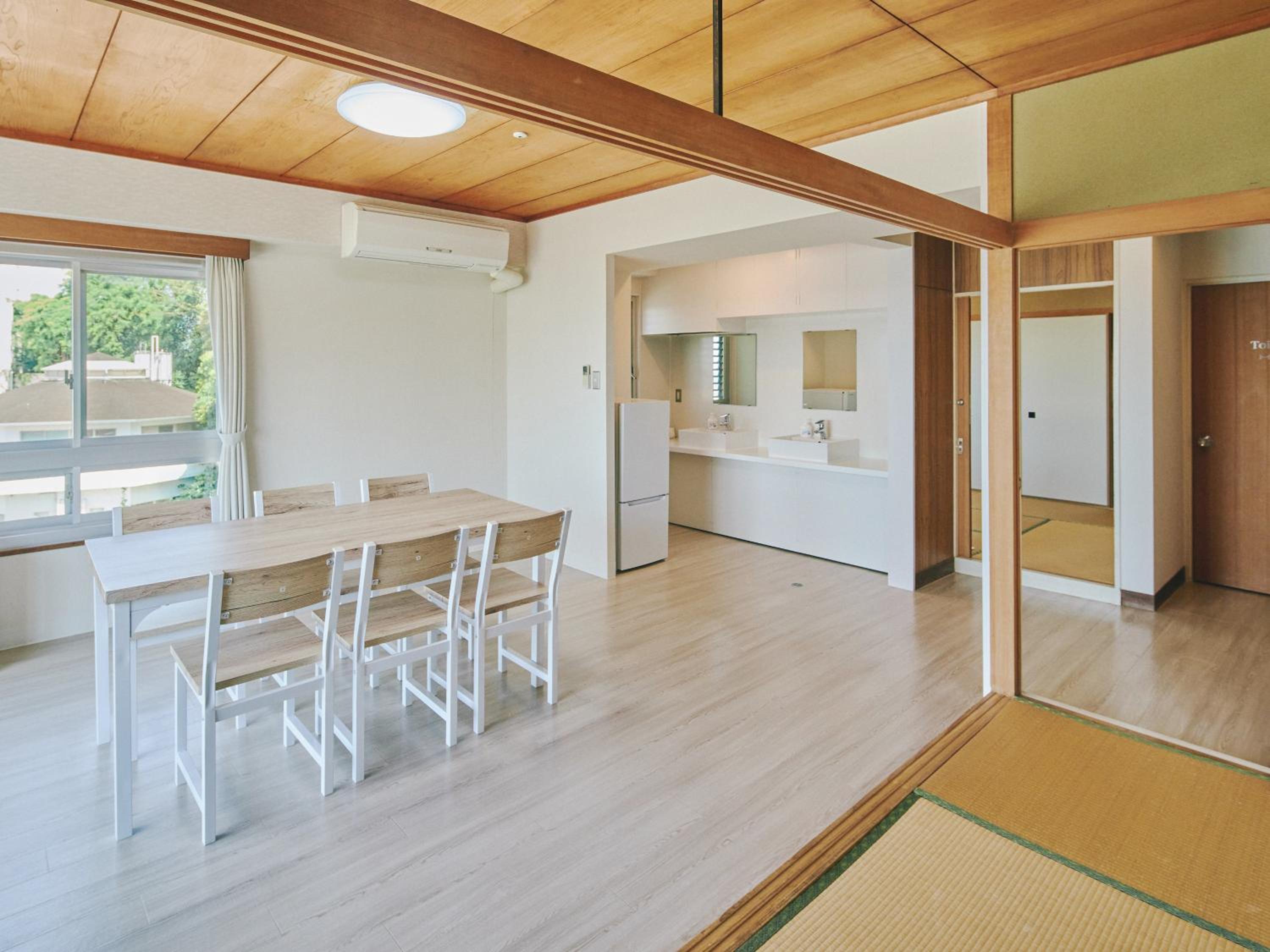 Family Room - Photo 3