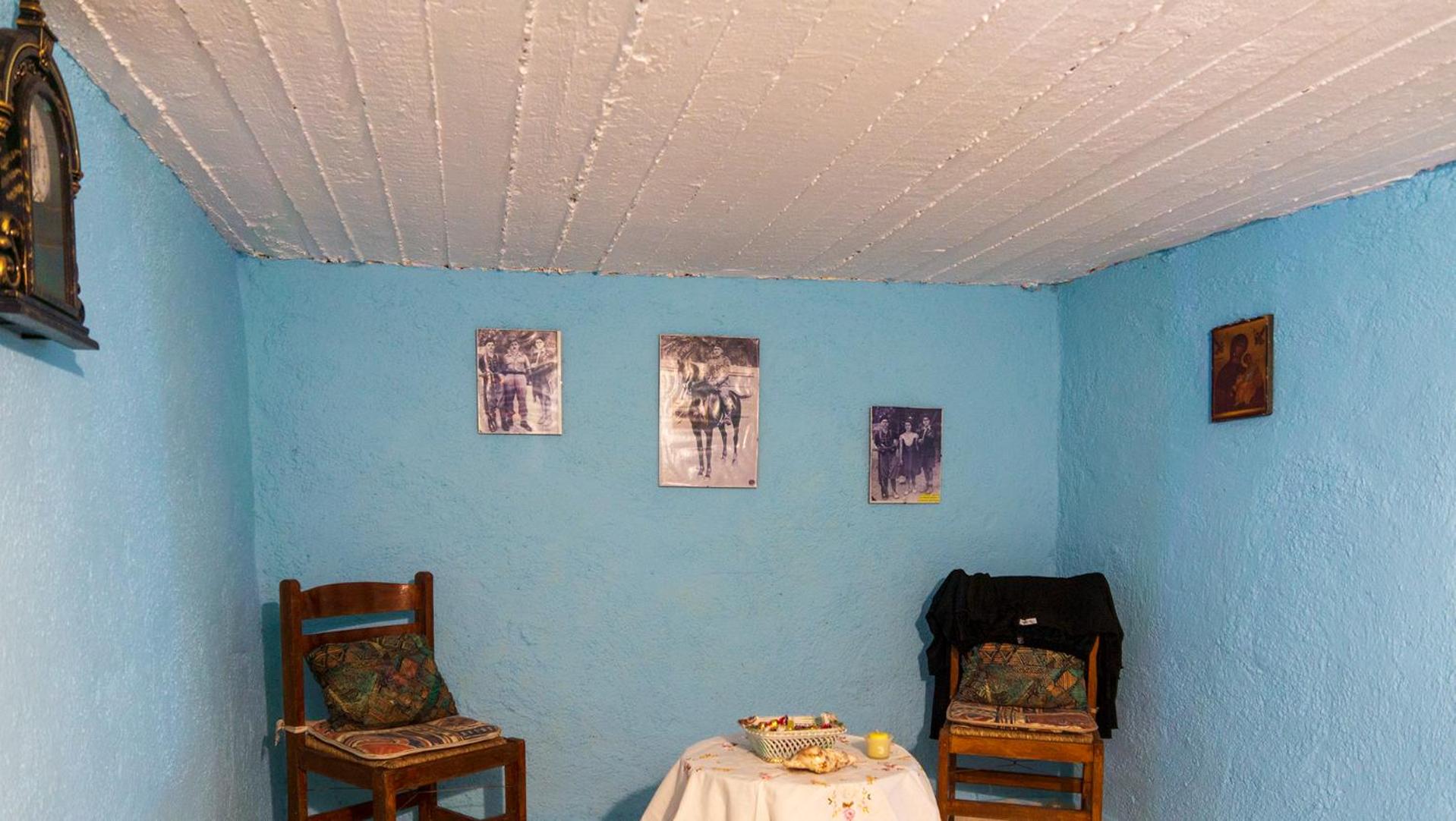Three-Bedroom House photo 3