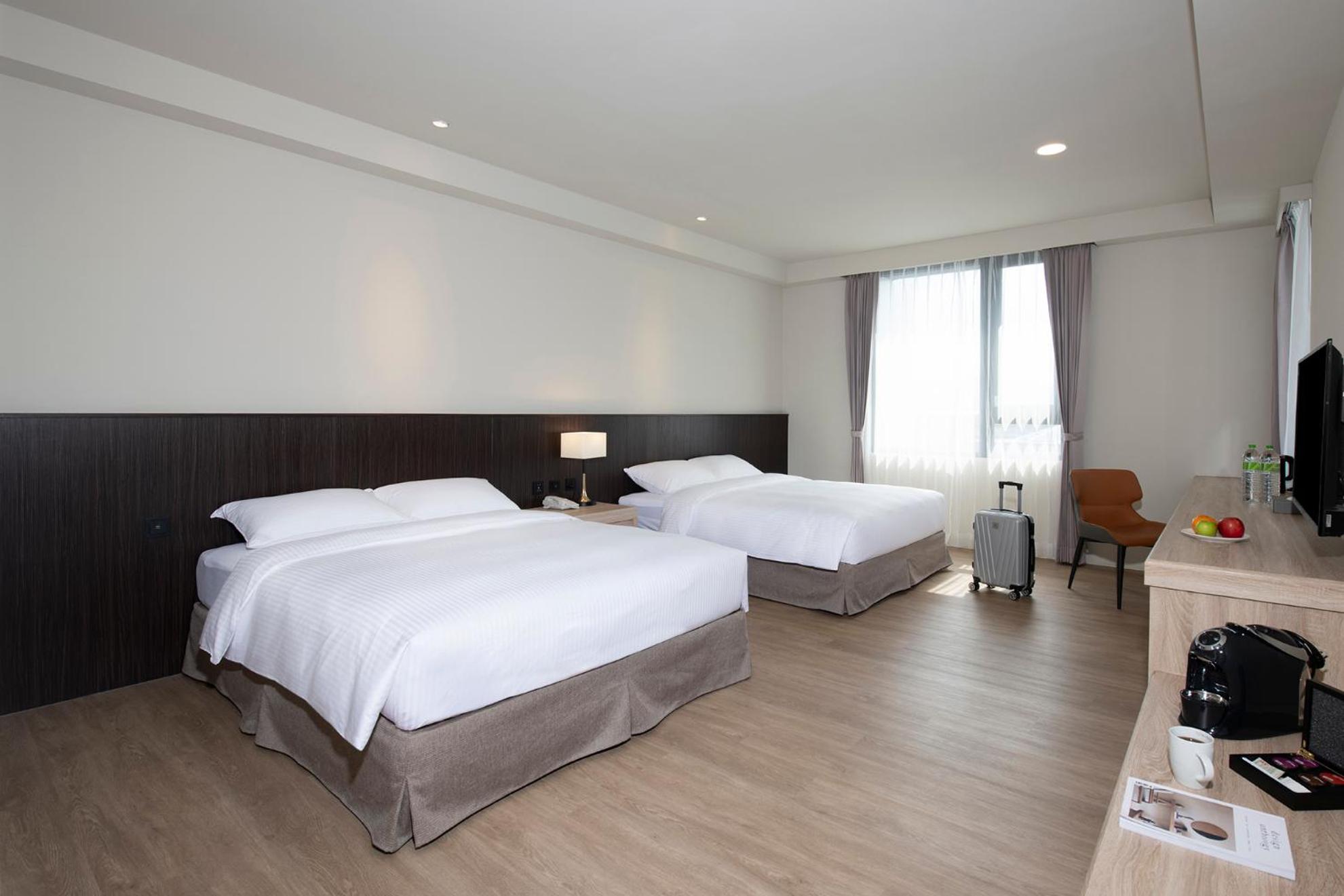 Deluxe Double or Twin Room with Balcony