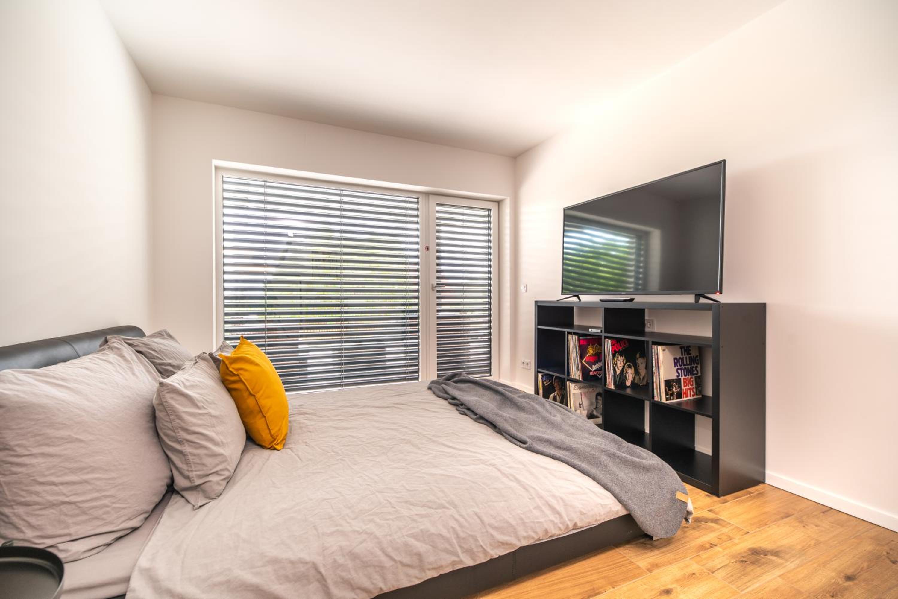 One-Bedroom Apartment with Terrace photo 1