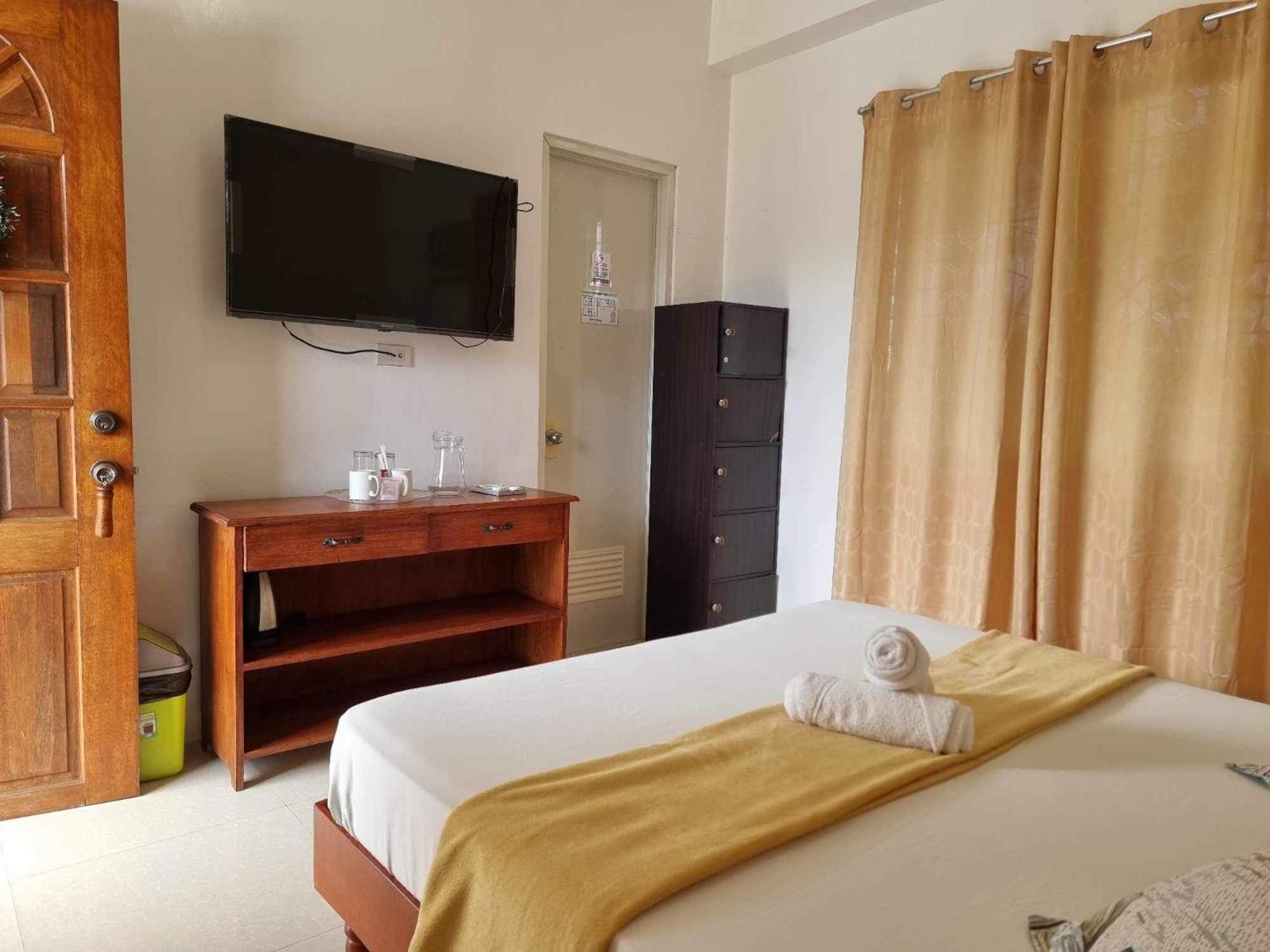 Double Room with Private Bathroom photo 1